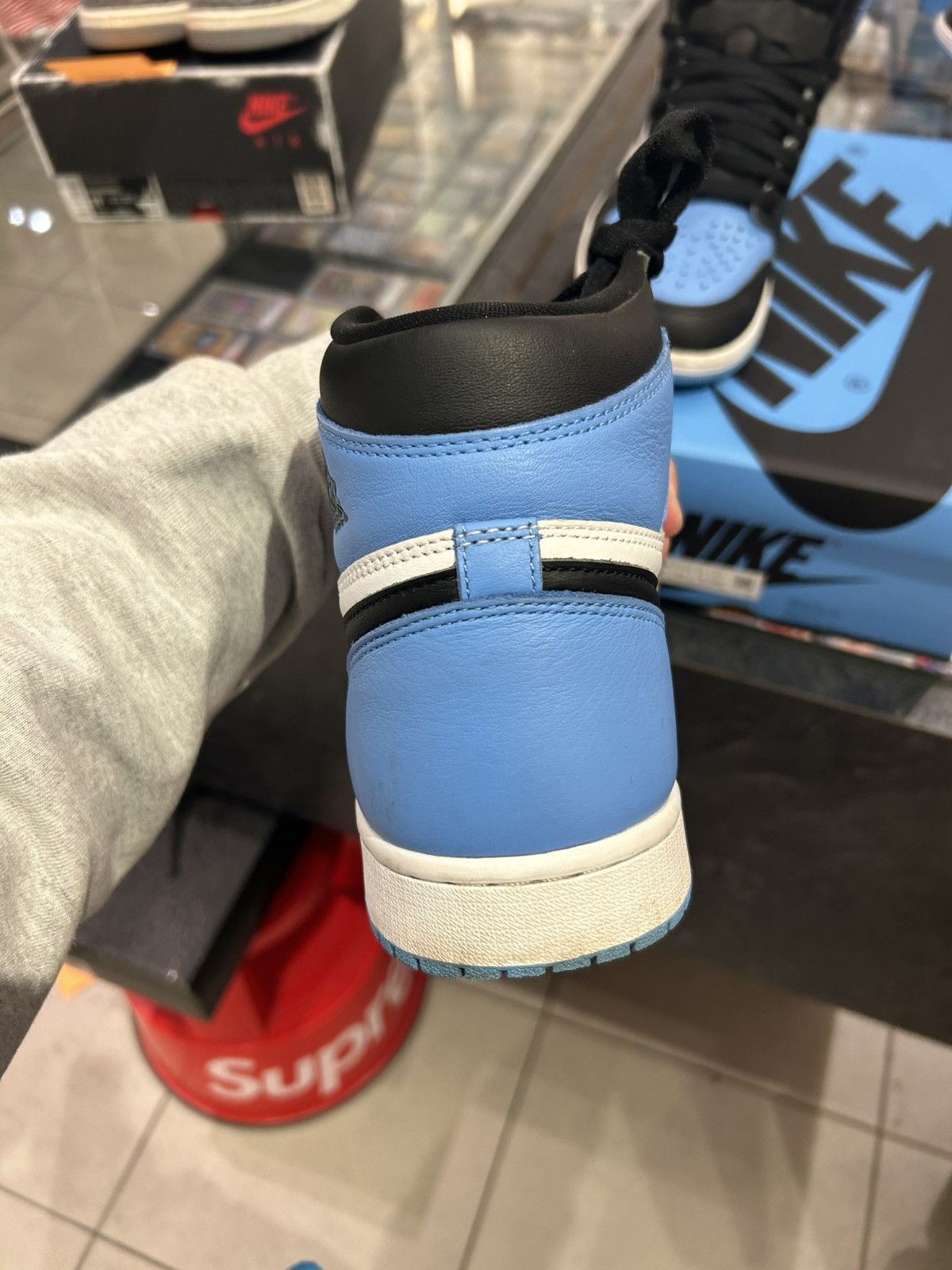 Jordan Brand AJ1 High University Blue Size US 10 / EU 43 - 3 Thumbnail