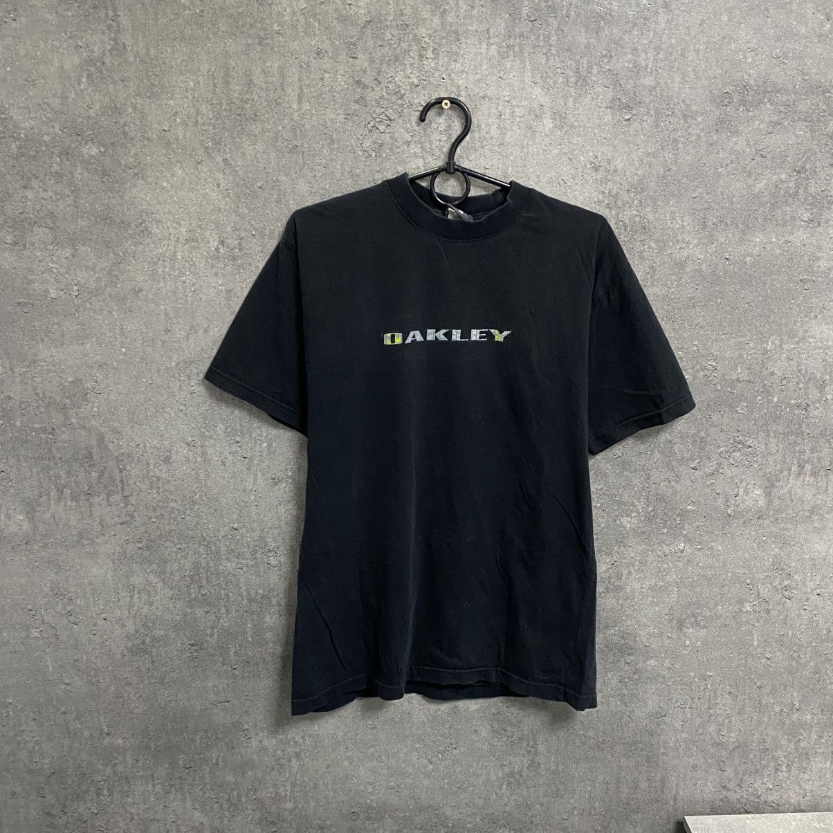 Oakley Vintage Oakley T-Shirt Software Big Logo Japanese Outdoor Size US M / EU 48-50 / 2 - 2 Thumbnail