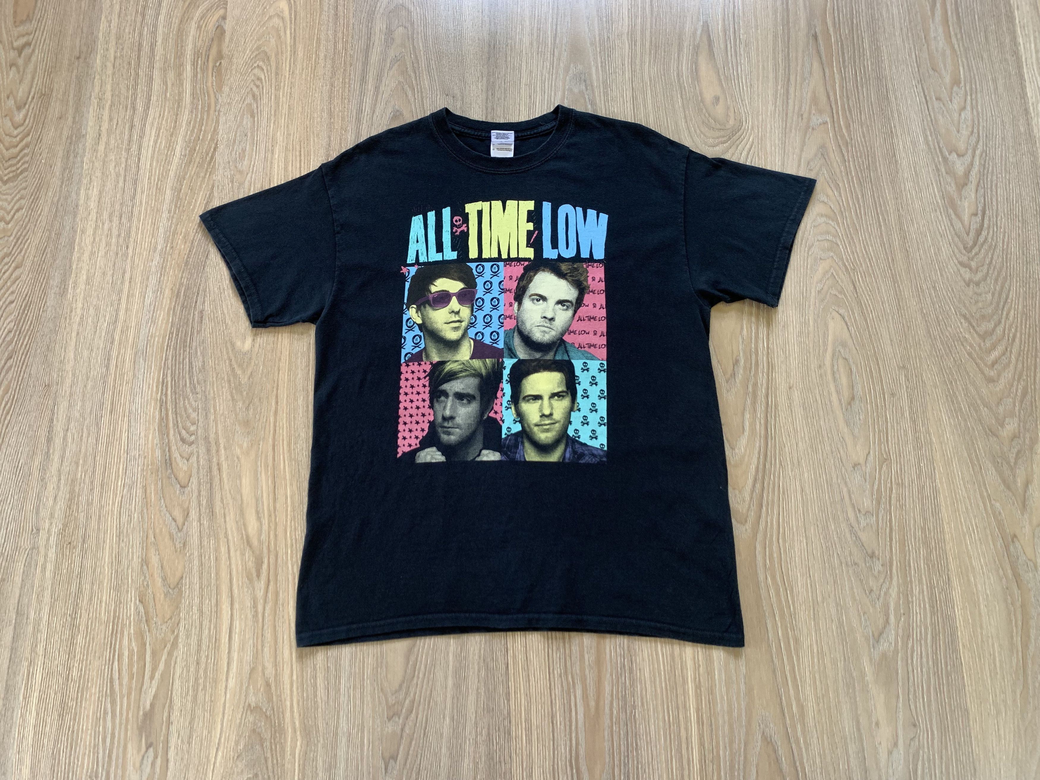 Band Tees × Gildan Gildan All Time Low Vintage T Shirt Size US M / EU 48-50 / 2 - 1 Thumbnail