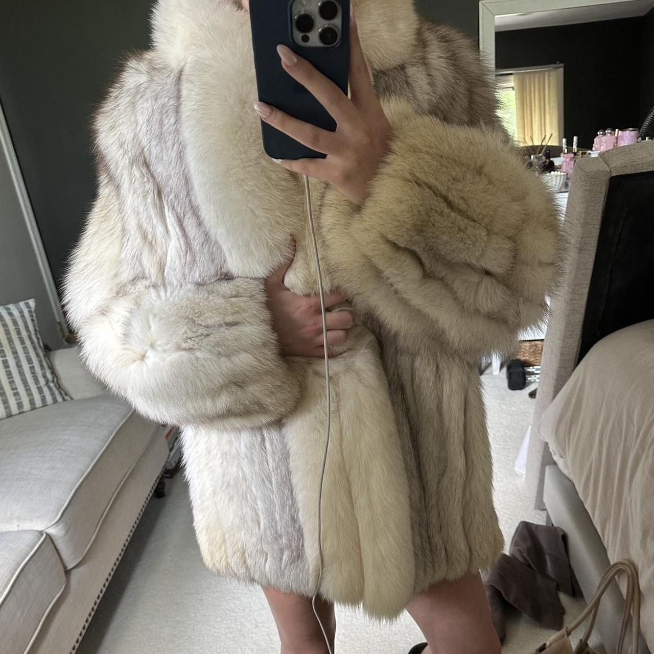 Vintage GORGEOUS Vintage Blue Fox Fur Coat Finland Size ONE SIZE - 1 Thumbnail