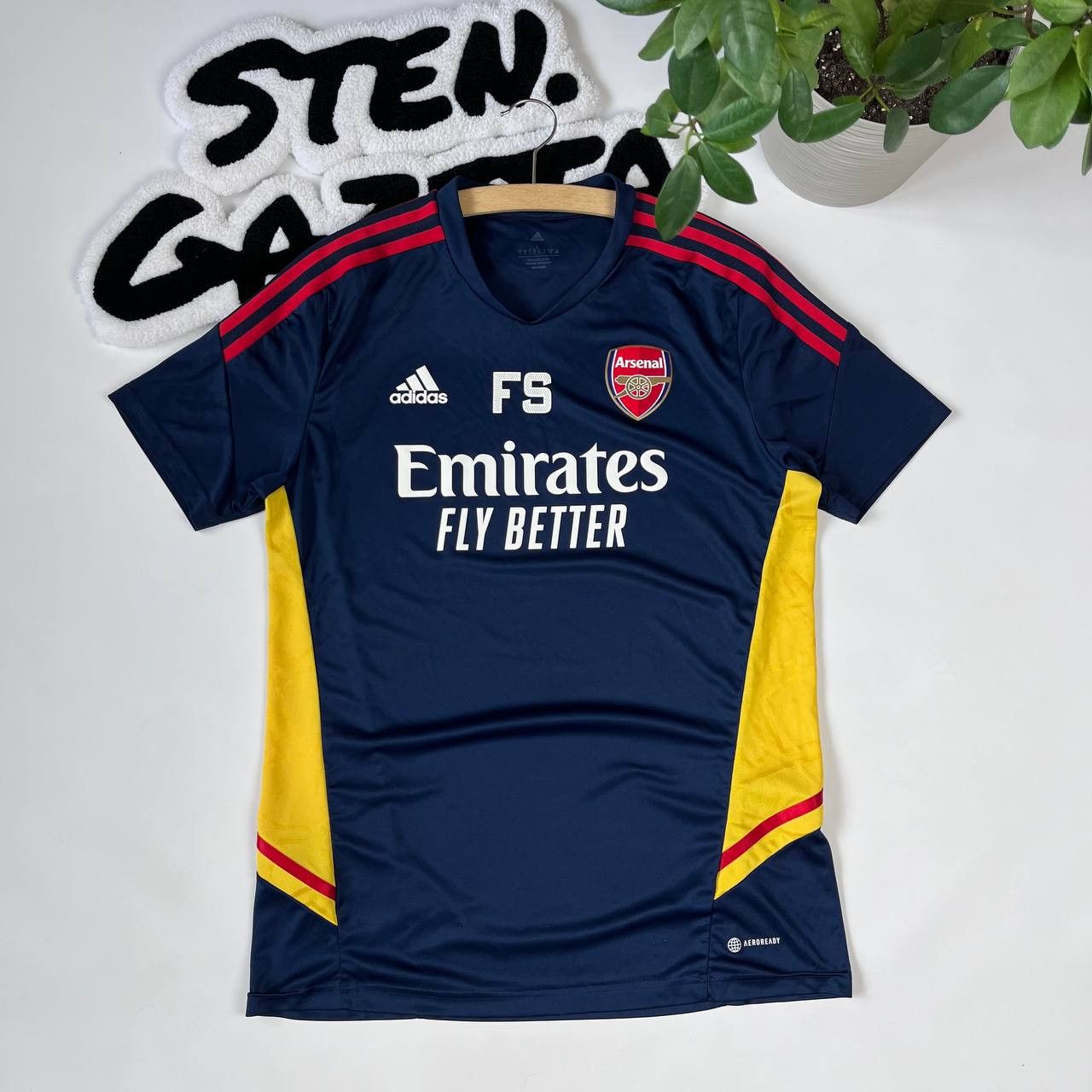 Other Adidas Arsenal Football Soccer Jersey Shirt 2022/2023 Size US L / EU 52-54 / 3 - 3 Thumbnail