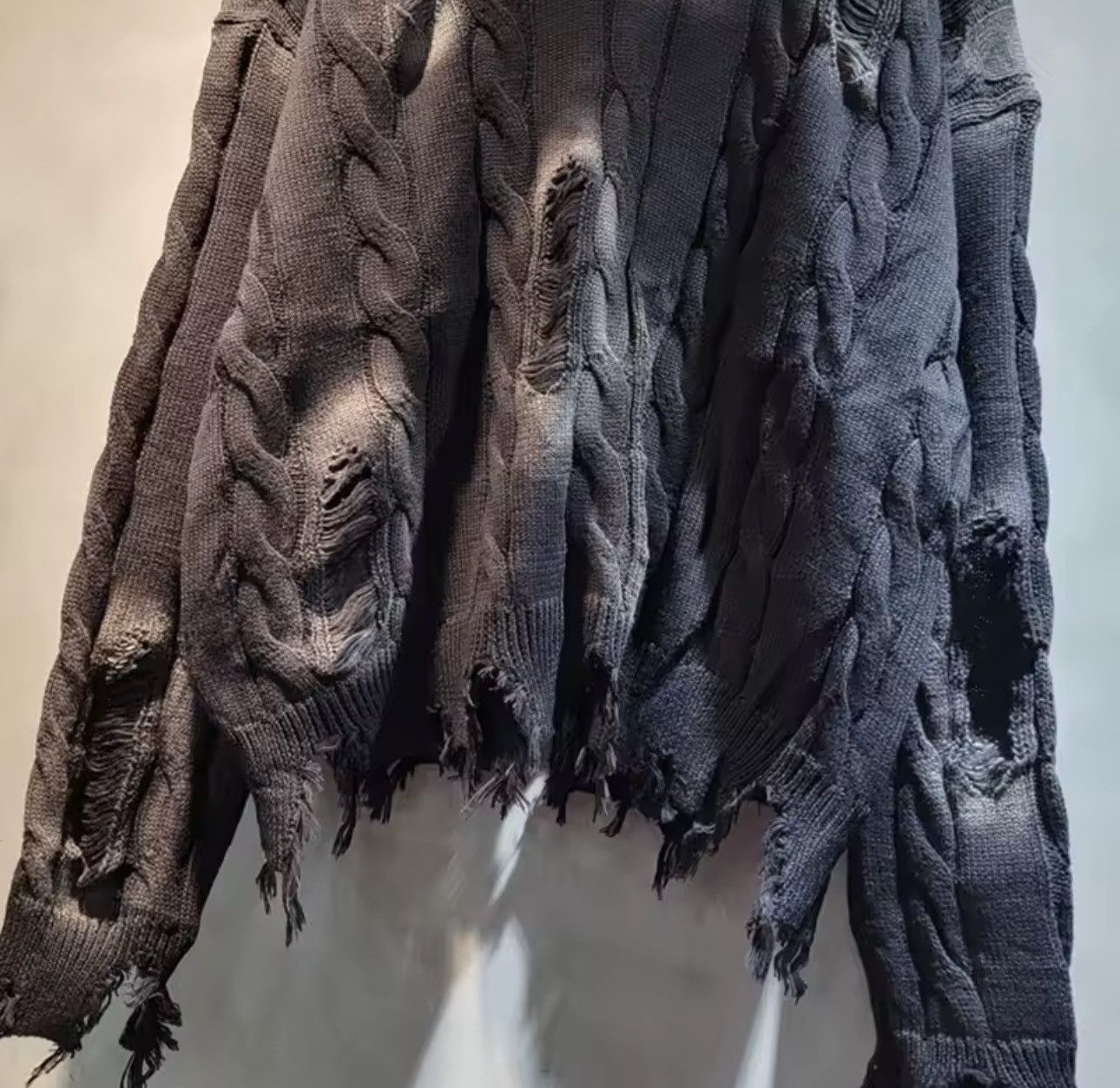 Designer × Vintage Design Washed Knitted Loose Holes V-Neck Sweater Size M / US 6-8 / IT 42-44 - 4 Thumbnail
