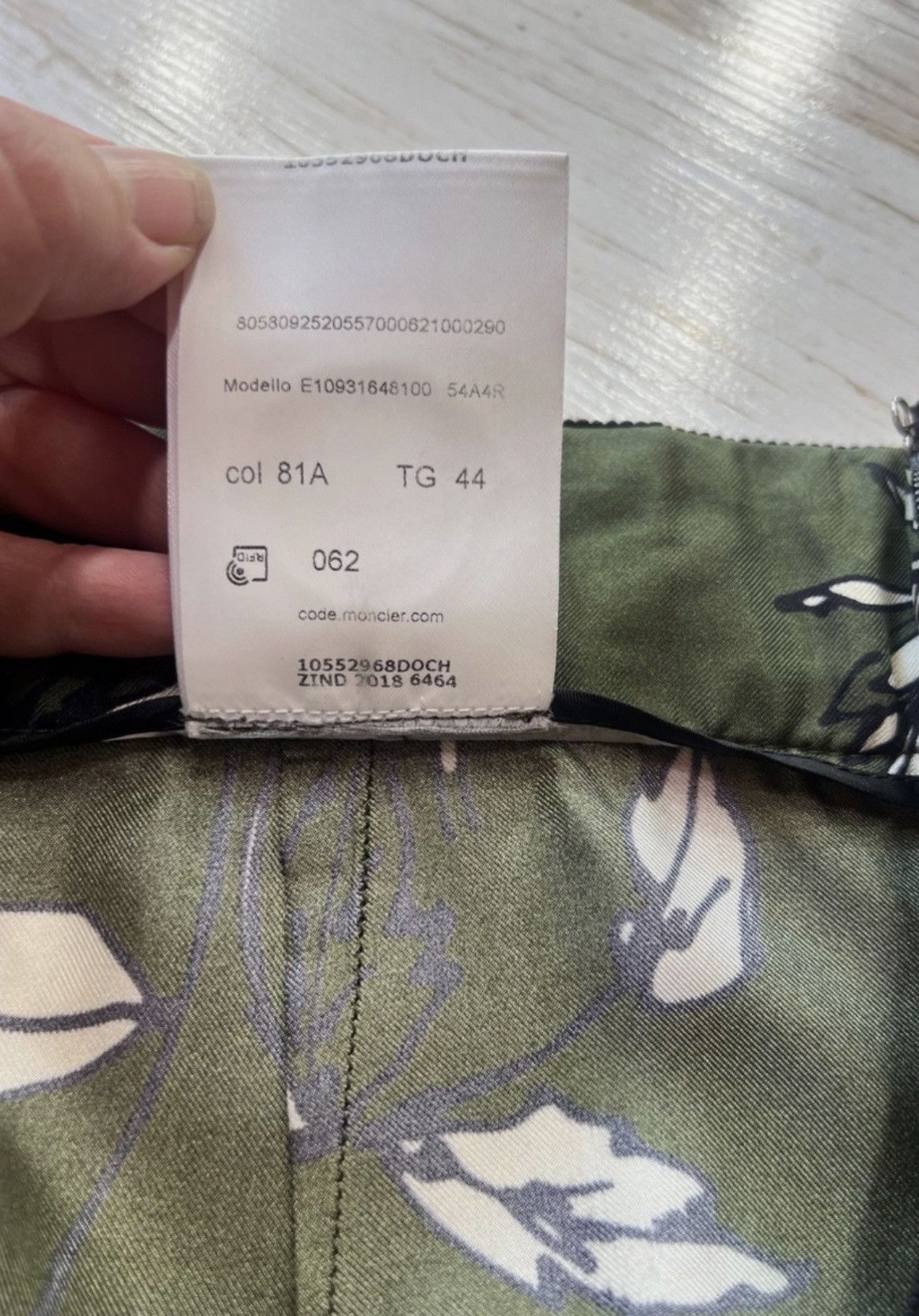 Moncler Moncler Silk Cropped Wide-Leg Pants – Floral Print – IT44 Size 30" / US 8 / IT 44 - 19 Thumbnail
