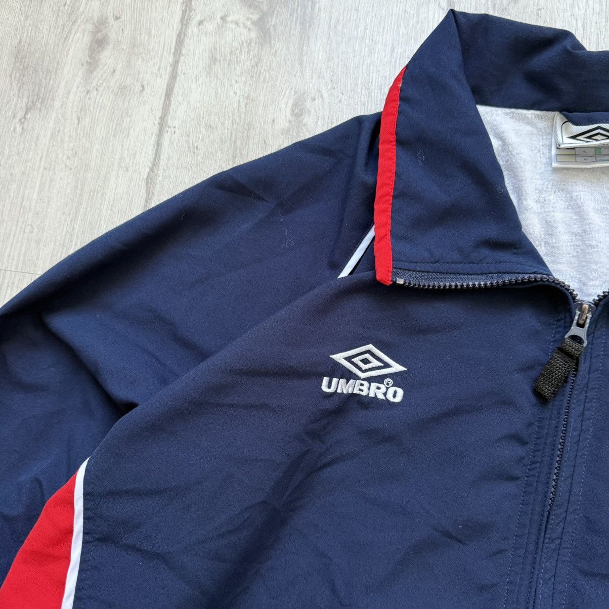 Umbro Vintage 90s Umbro Boxy Nylon track jacket Y2K Windbreaker Size US XL / EU 56 / 4 - 5 Thumbnail