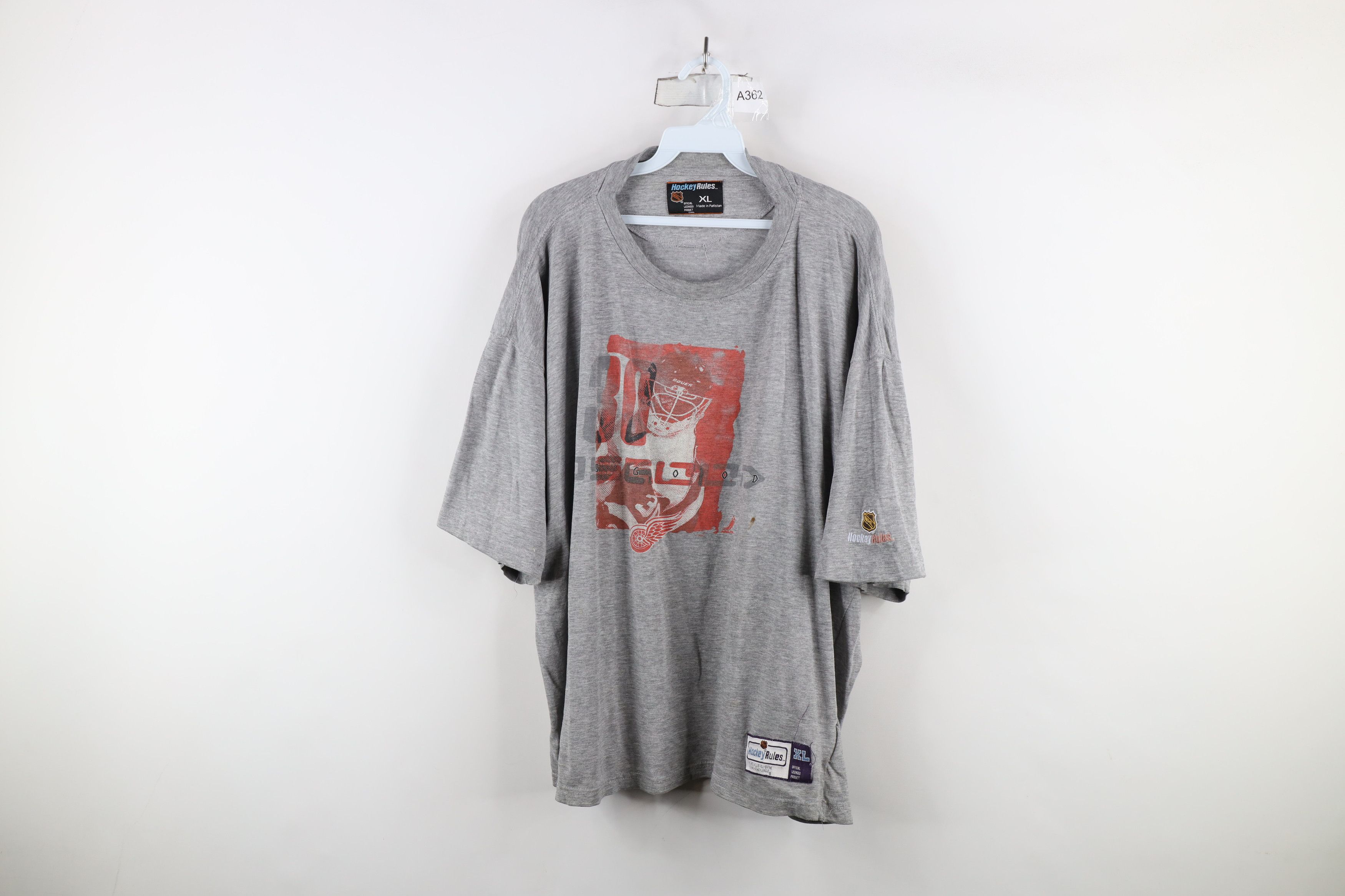 Vintage Vintage 90s Y2K Osgood Detroit Red Wings Hockey T-Shirt Size US XL / EU 56 / 4 - 1 Thumbnail