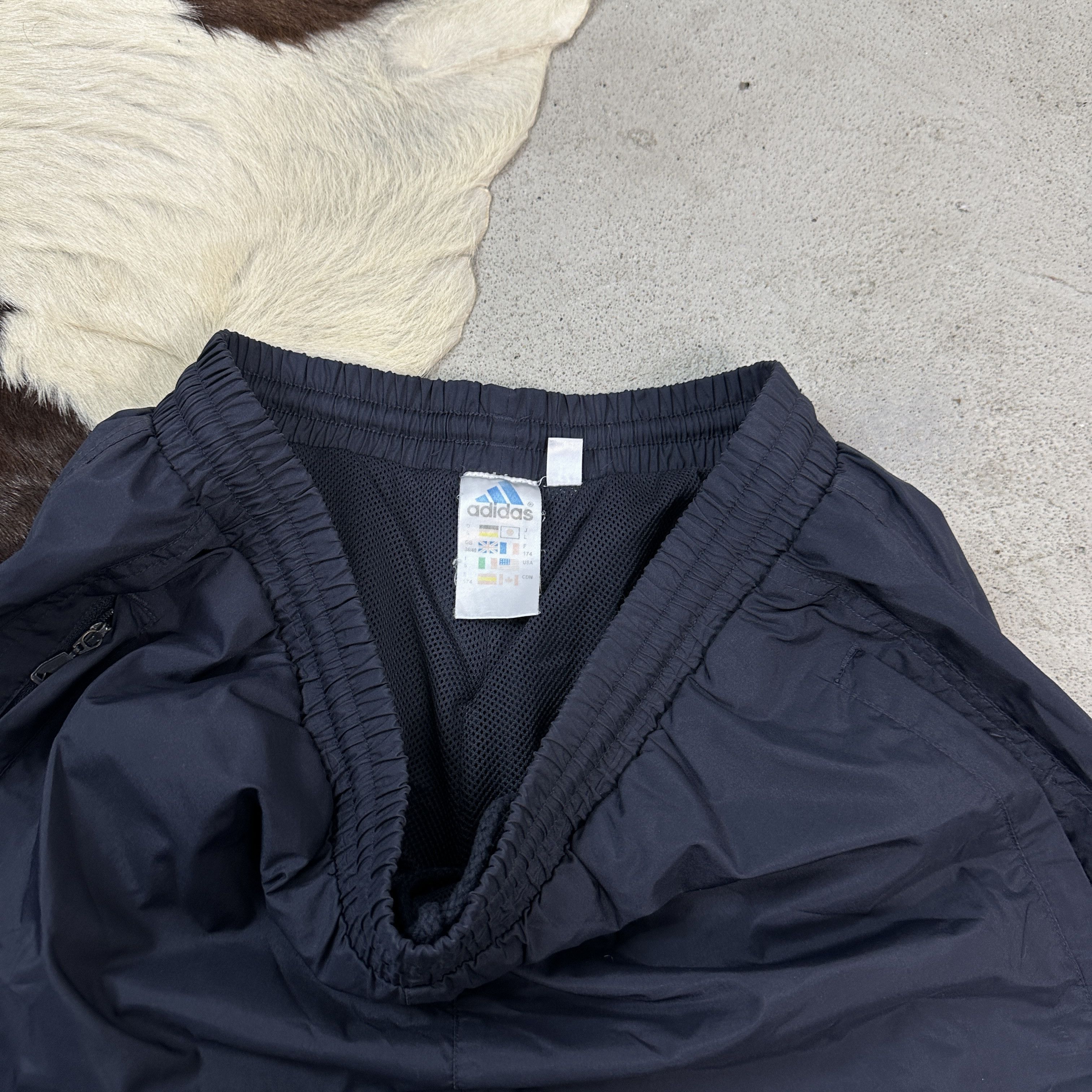 Adidas × Vintage Vintage Active Sportswear Athletic Adidas Y2K Sweatpants Size US 32 / EU 48 - 3 Thumbnail