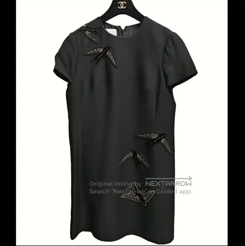 Valentino Valentino Short Sleeve Wool Dress with Embroidery . Size S / US 4 / IT 40 - 2 Thumbnail