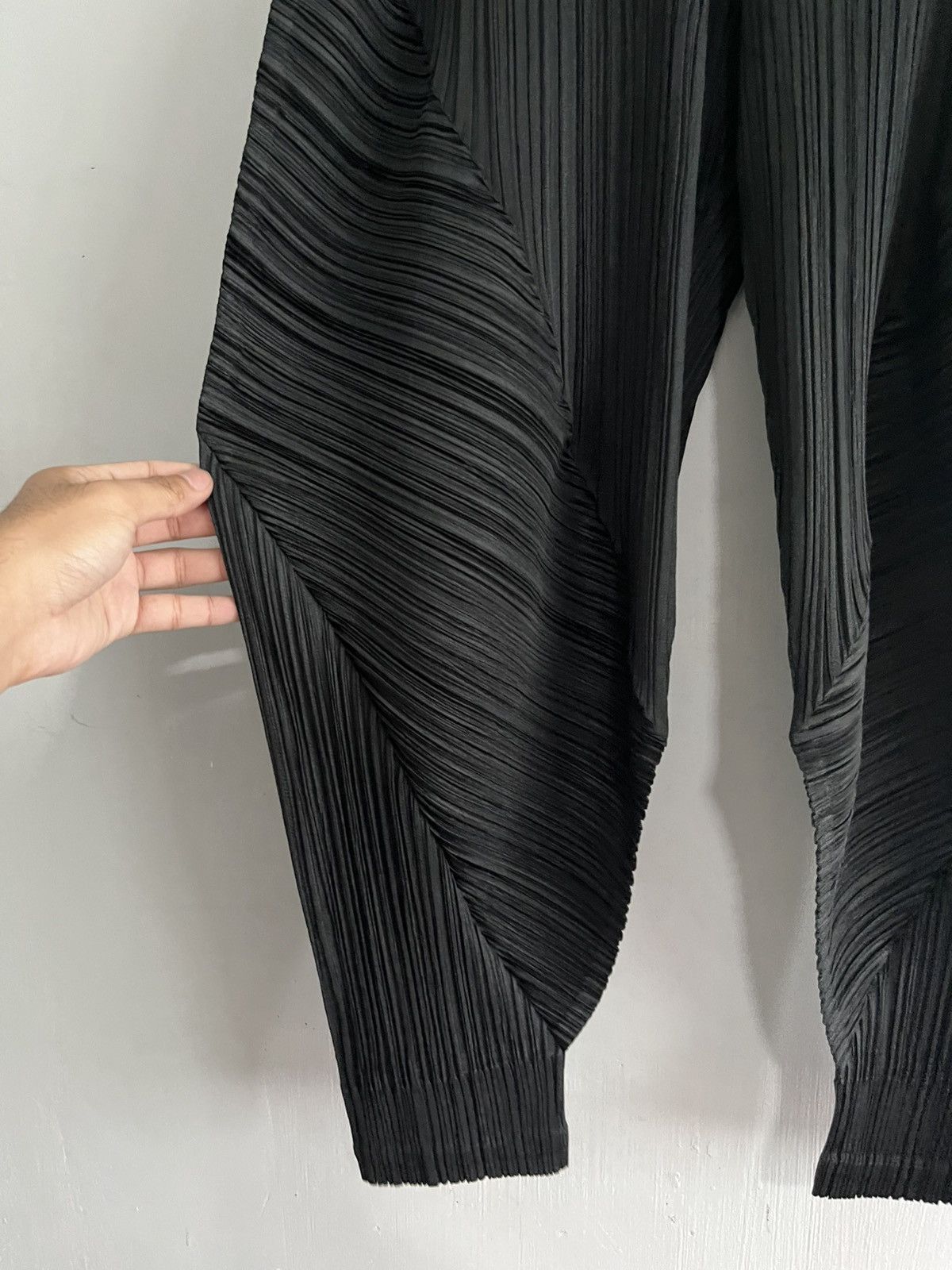 Pleats Please Issey Miyake Pleats Please Blast Pants Size 30" / US 8 / IT 44 - 2 Thumbnail