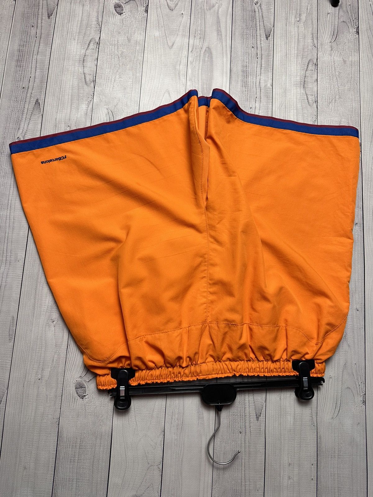 Other Vintage Nike Barcelona soccer shorts orange rare size L Size US 34 / EU 50 - 5 Thumbnail