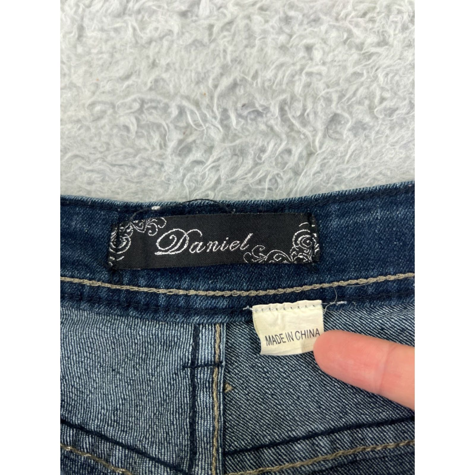 Denime VINTAGE Secretly Evil Women's Jeans Pants 26x31 Blue Denim Low-Rise Straight Leg Cotton Fall Summer Winter Size 26" / US 2 / IT 38 - 6 Thumbnail