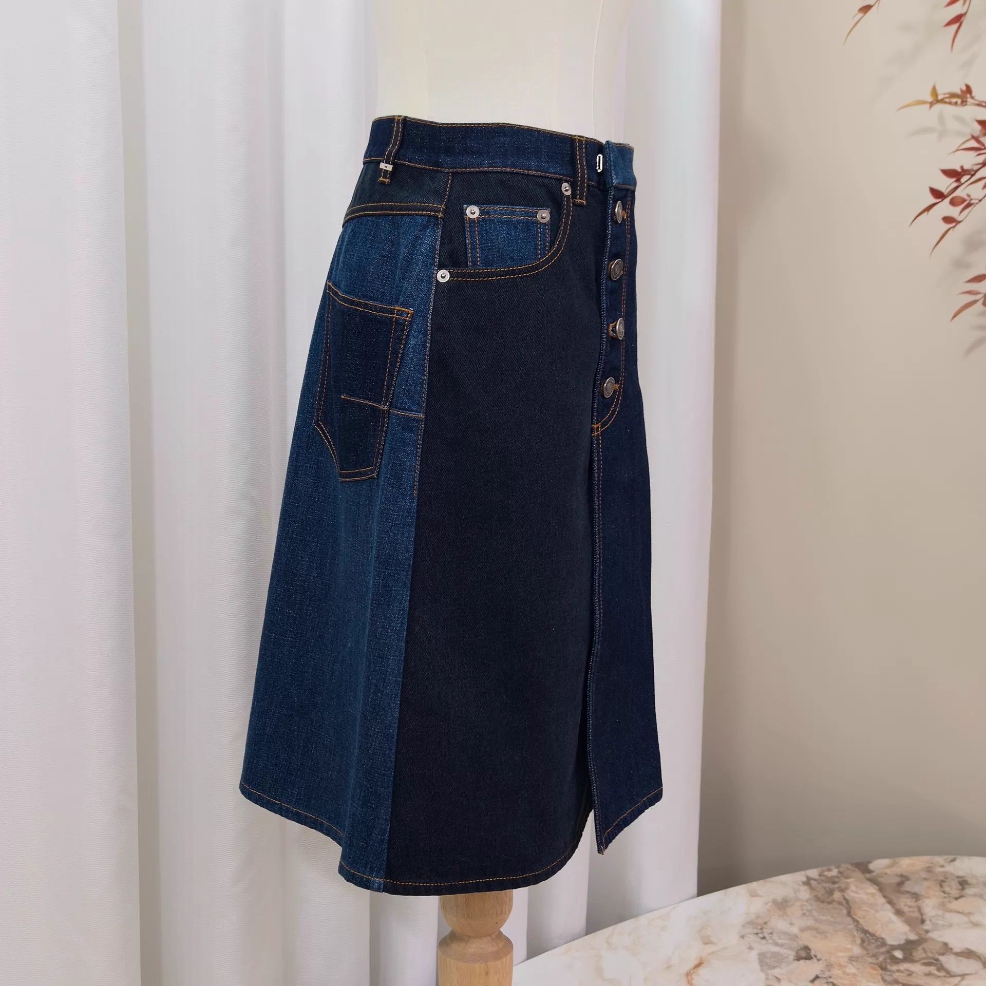 Dior DIOR Color Blocked Pleated Buttoned Denim Skirt Size 34 Size 25" / US 0 / IT 36 - 3 Thumbnail