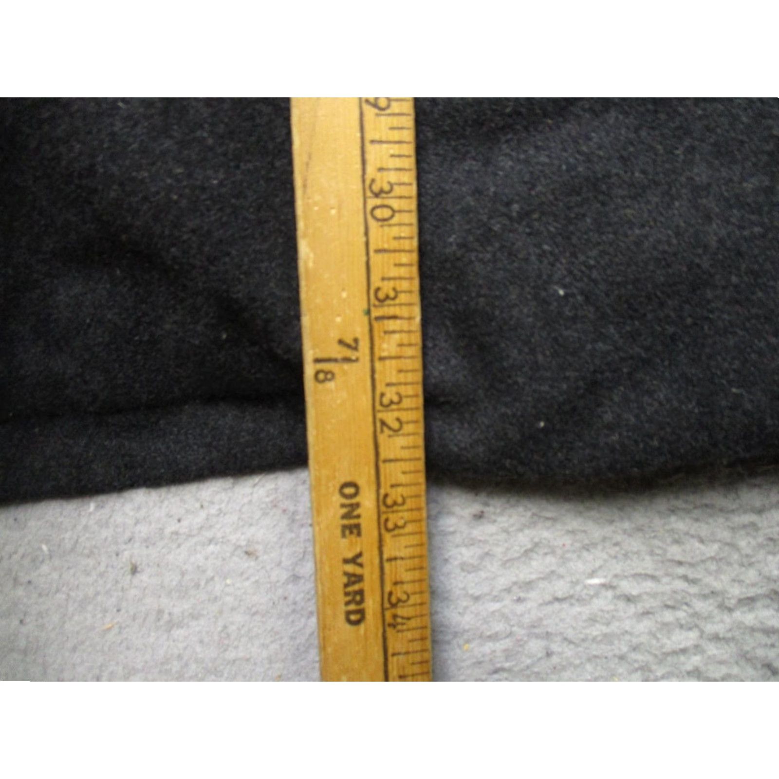 Tumi Tumi Coat Mens M Wool Black Quilted Lining Insulated Zip Pockets Tech Jacket Wool-Blend Pattern: Solid EST 1930s? (Oops) Size US M / EU 48-50 / 2 - 7 Thumbnail
