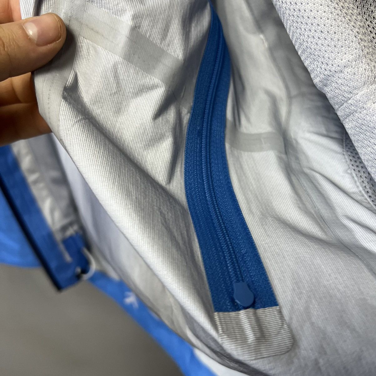 Goretex R'ADYS WINDBREAKER WATERPROOF JACKET OUTDOOR BLUE SWISS Y2K Size US L / EU 52-54 / 3 - 24 Thumbnail