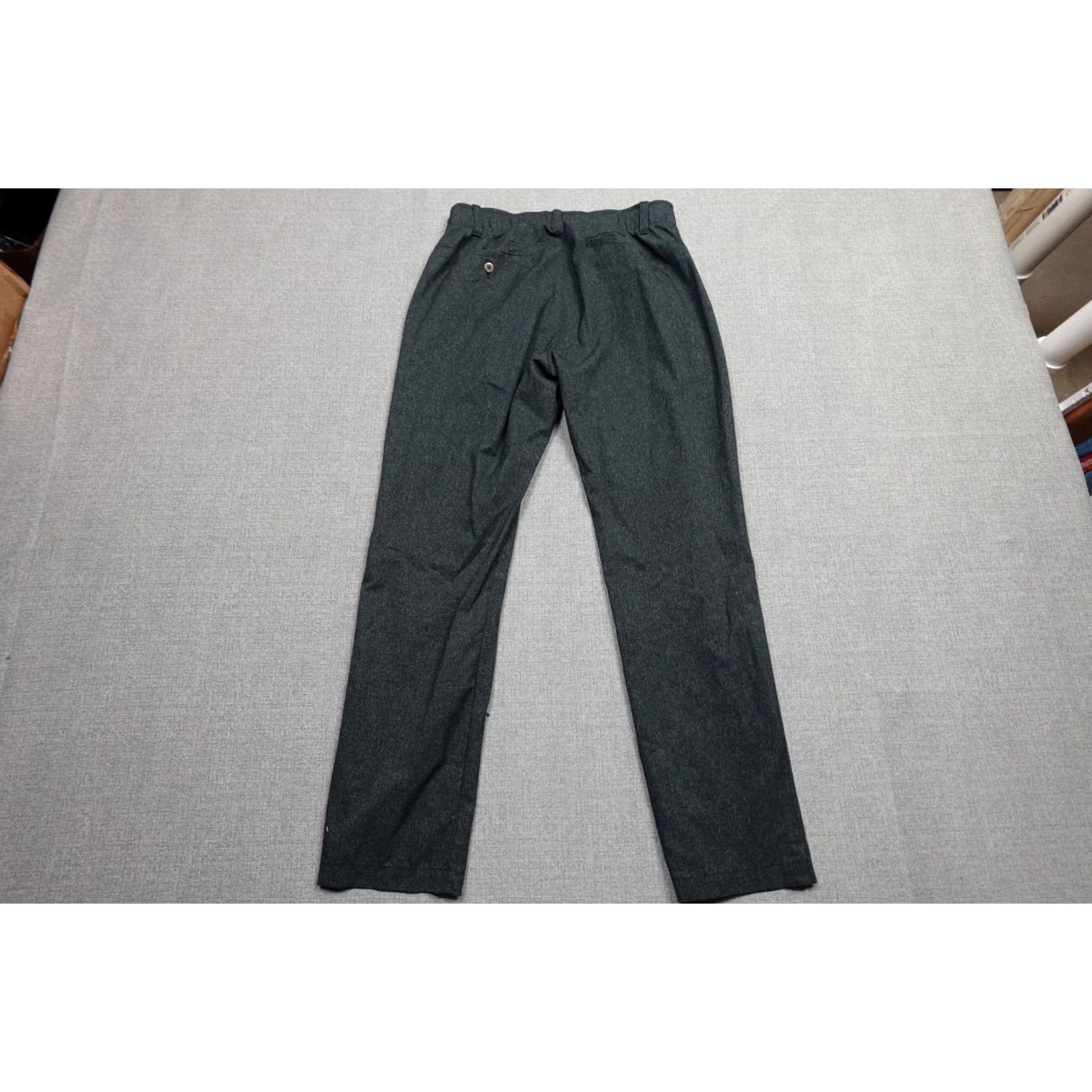 Under Armour Under Armour Mens Golf Pants 32x30 Beige Stretch Performance Breathable Chino Straight 5-Pocket Front Flat Front Regular Rise Mens Pants Size US 32 / EU 48 - 4 Thumbnail