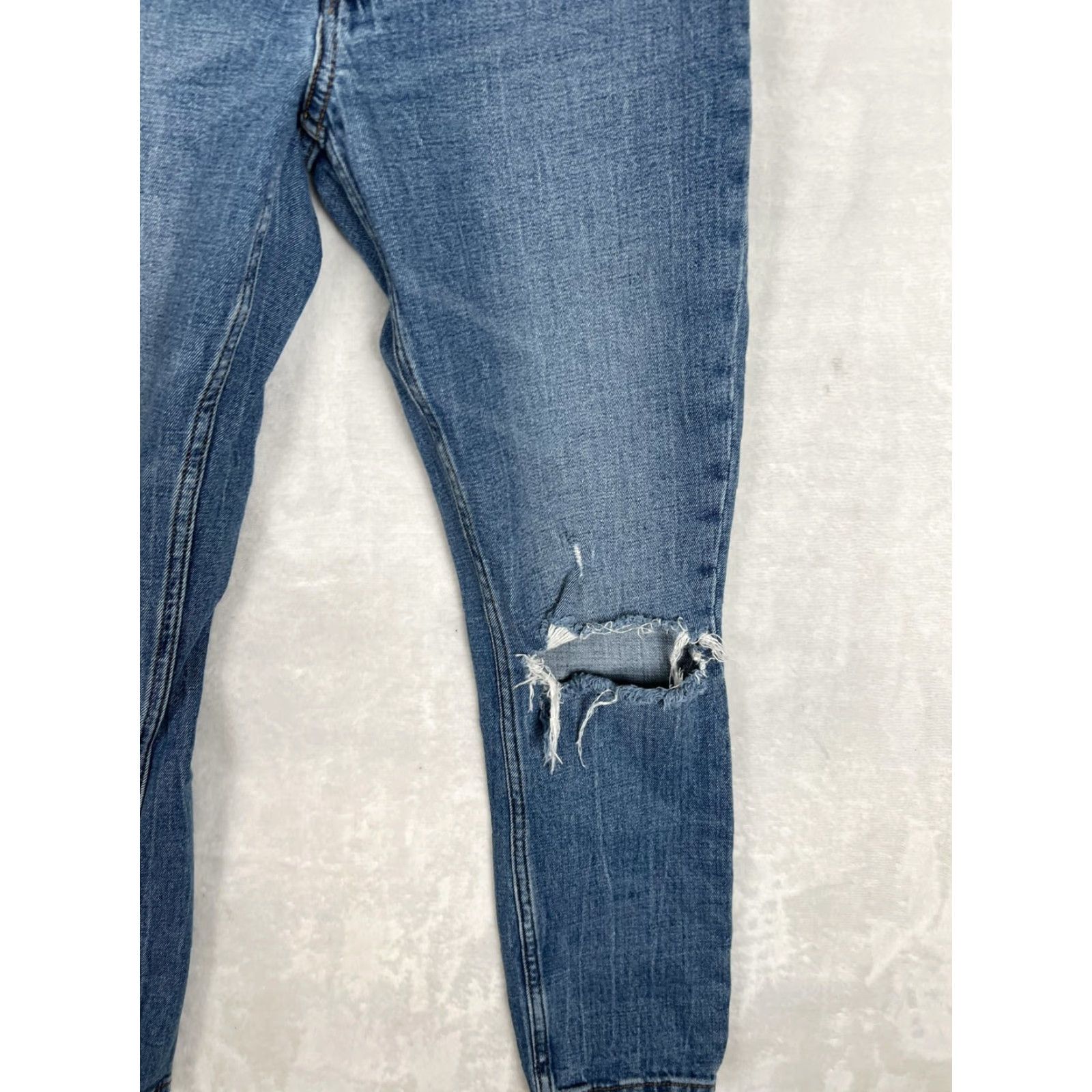 Abercrombie & Fitch Abercrombie & Fitch Skinny High Rise Jeans Womens 25 0S Short Blue Distressed Size 42" / US 20 - 2 Thumbnail