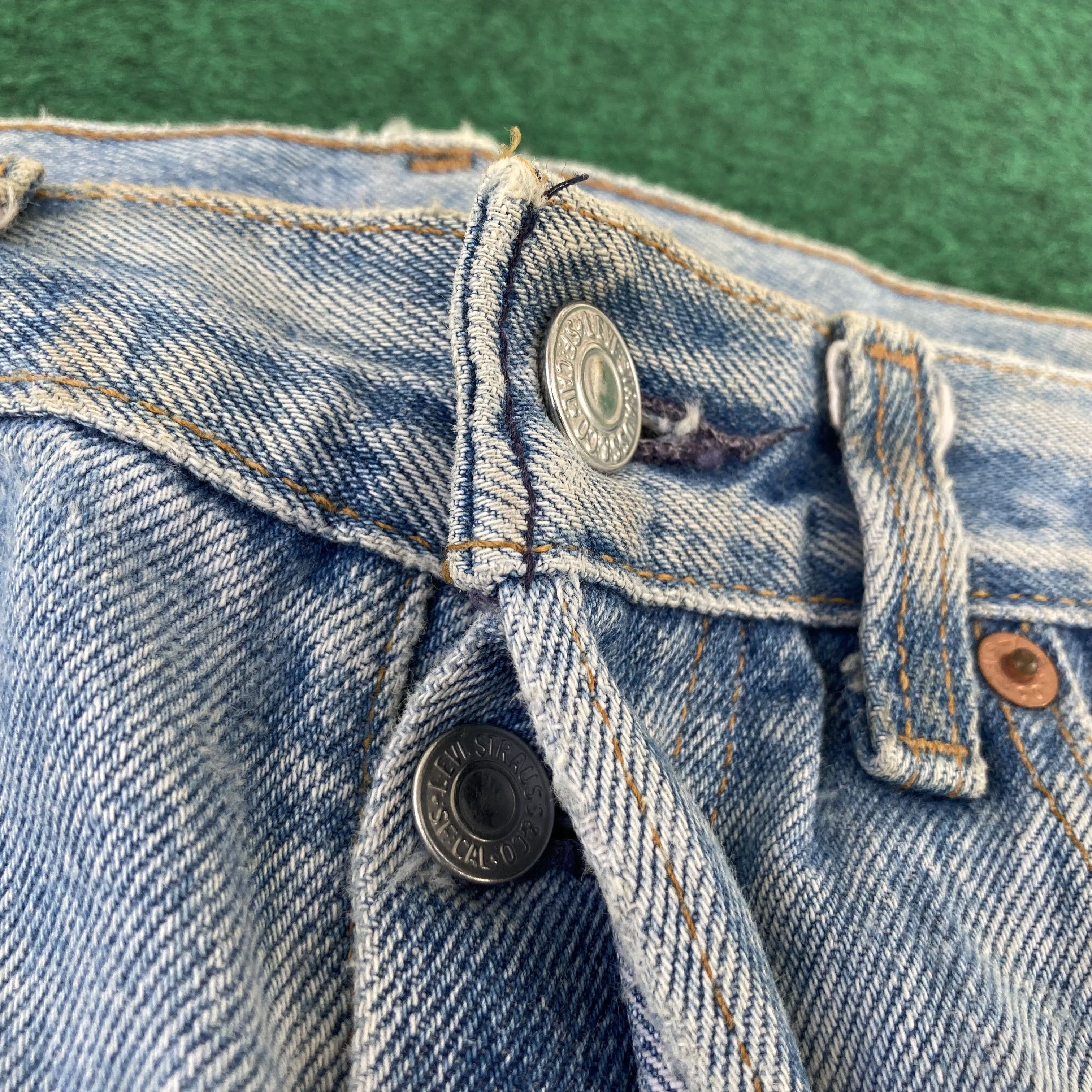 Levi's × Vintage Vtg Levis 501 Faded Stains Ripped Jeans Sz 31 Denim Jeans Size US 31 - 4 Thumbnail