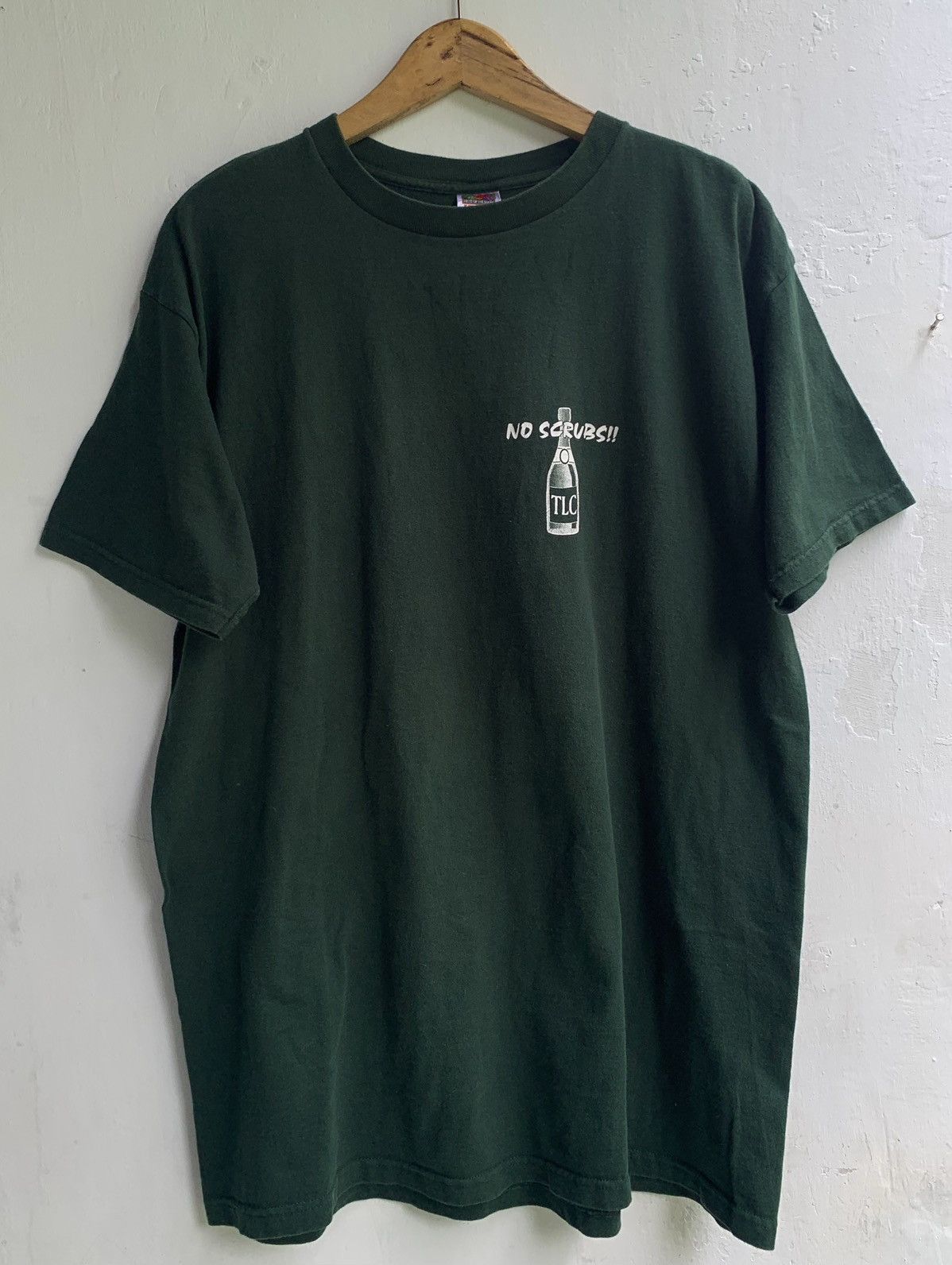 Vintage Vintage TLC no scrubs staff night 99 tee Size US XL / EU 56 / 4 - 1 Thumbnail