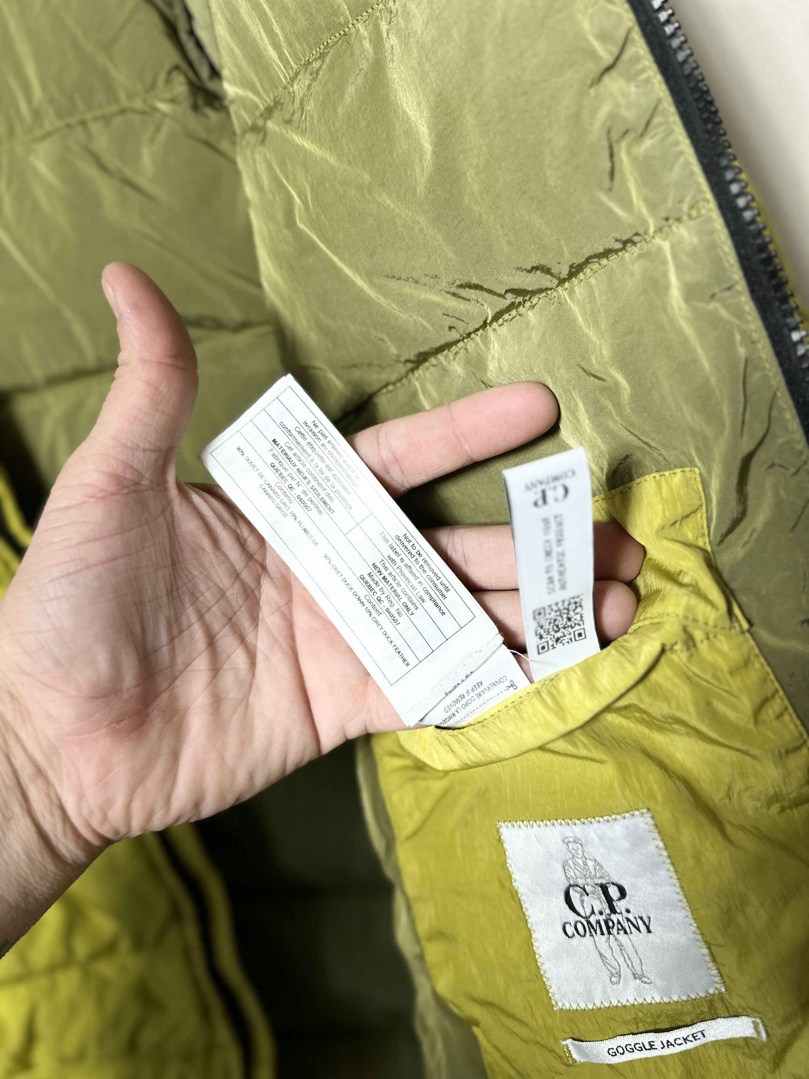 C.P. Company C p company eco chrome r puffer jacket size m Size US M / EU 48-50 / 2 - 15 Thumbnail