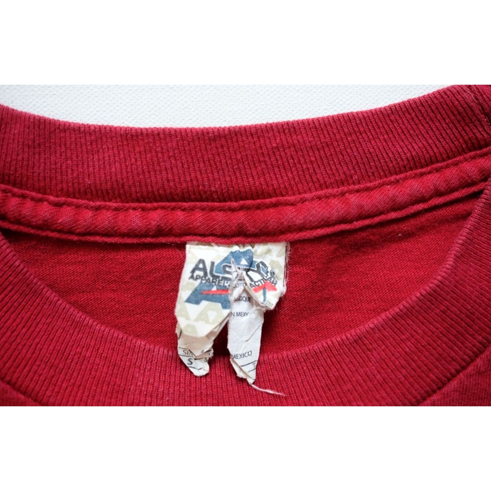 Omega VINTAGE 90s ALPHA OMEGA JESUS CHRIST CALIFORNIA GOD RED GRAPHIC T SHIRT SZ S MEN Size US S / EU 44-46 / 1 - 6 Thumbnail