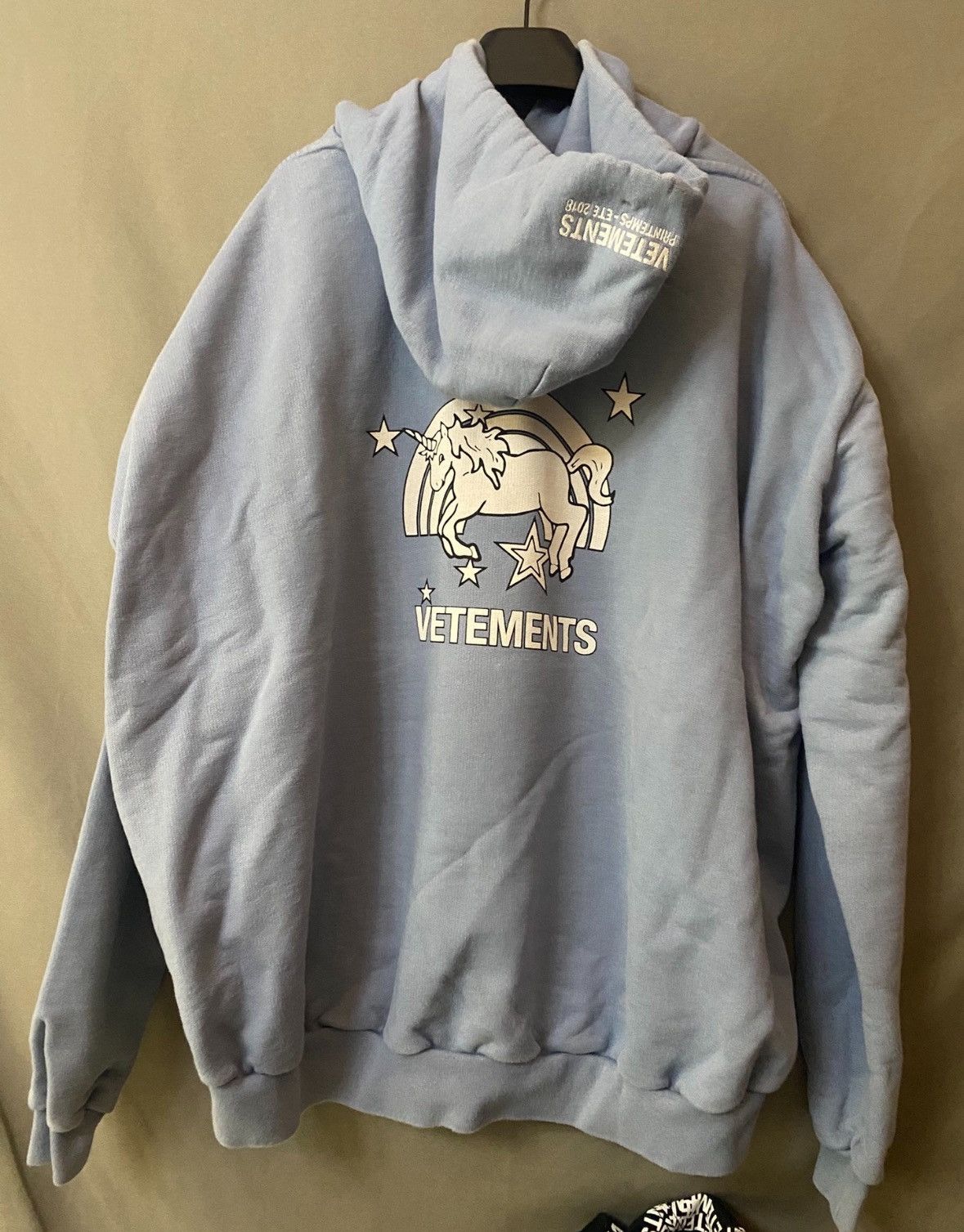 Vetements Vetements 2018 Unicorn Hoodie 2408-Nextarrow Size US XS / EU 42 / 0 - 3 Thumbnail