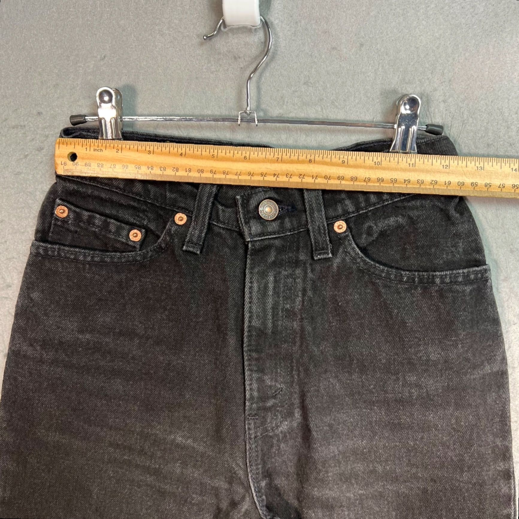 Levi's VINTAGE Levi's 512 Jeans Slim Black Denim Womens 5 M Tapered Leg 31in Inseam Mens? Size 27" / US 4 / IT 40 - 6 Thumbnail