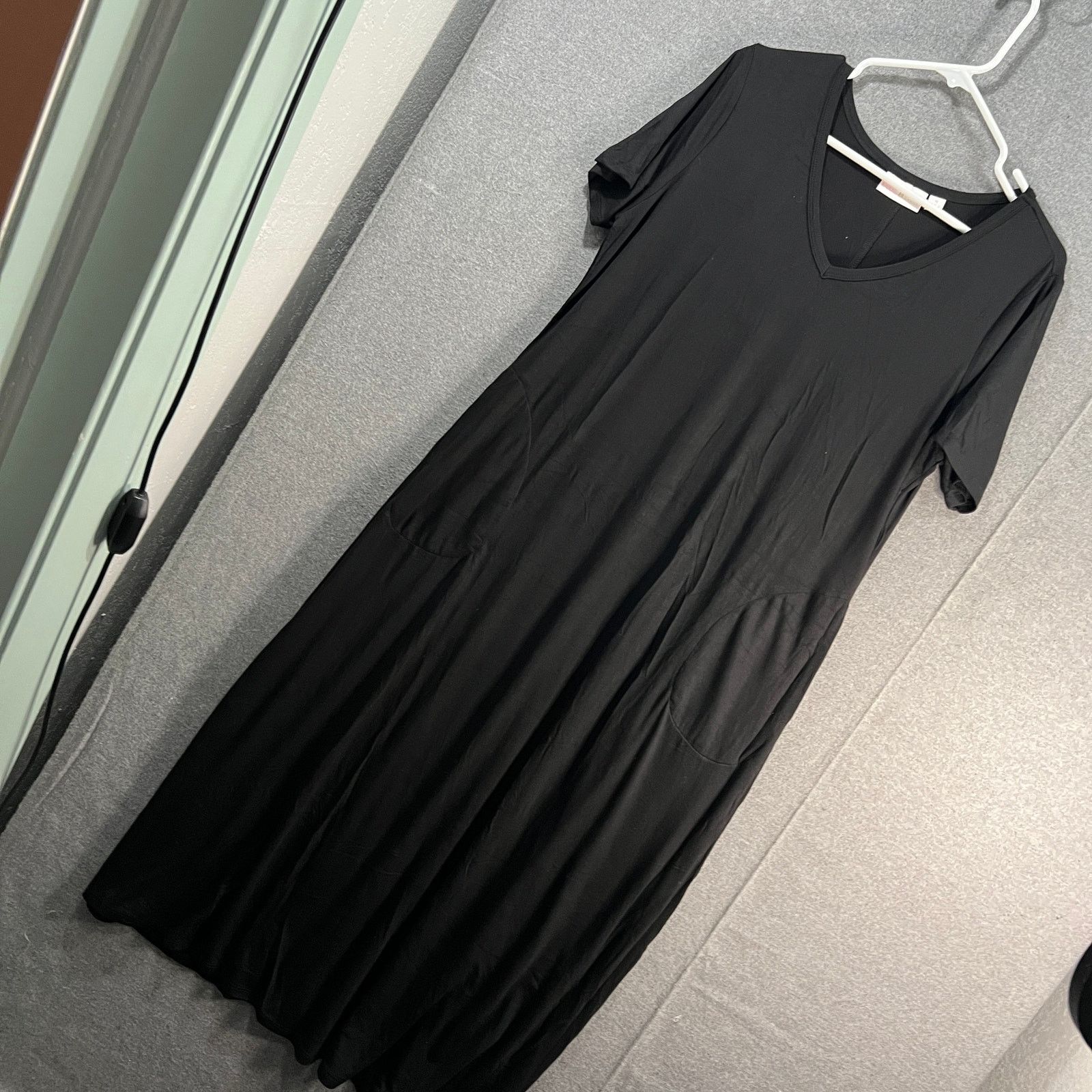 Other Belle by Kim Gravel V-Neck Maxi Dress Black Size Medium Size M / US 6-8 / IT 42-44 - 1 Thumbnail