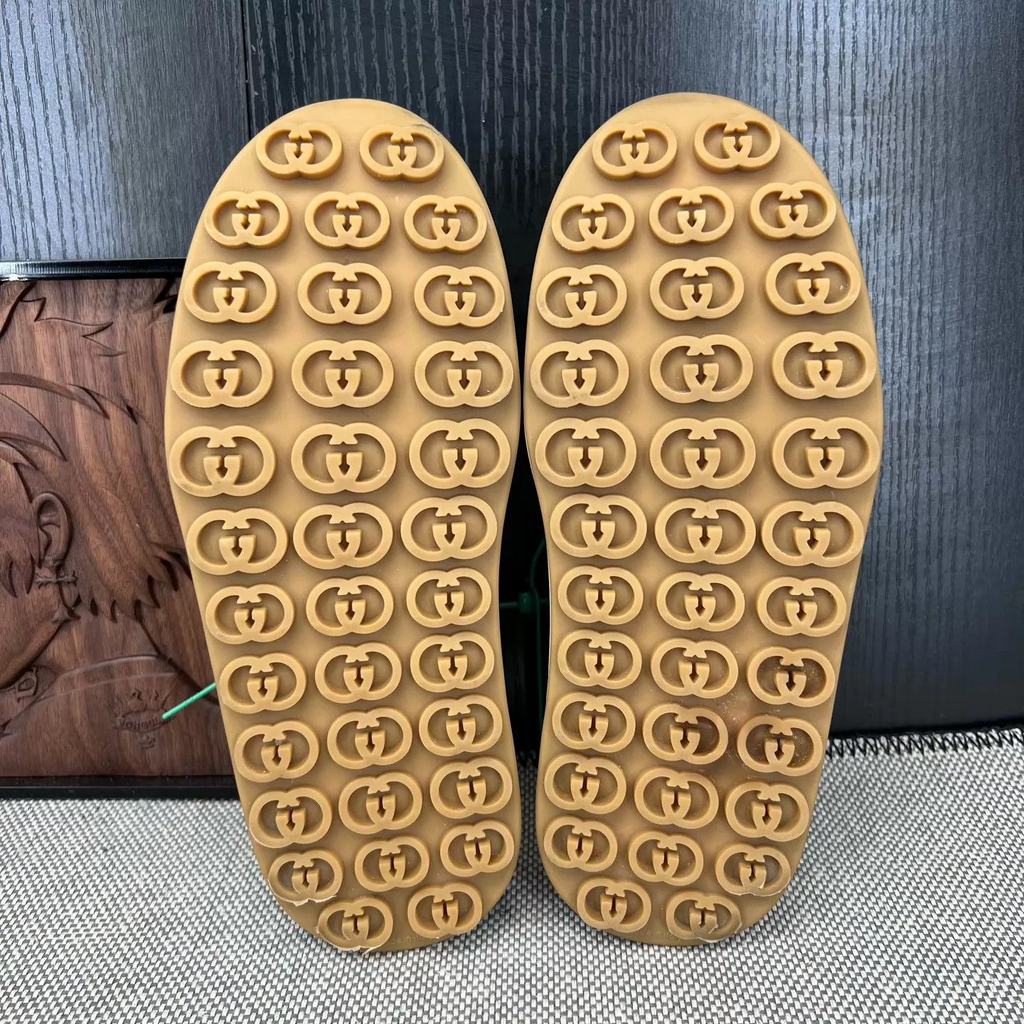 Gucci Gucci Interlocking White & Brown 37.5 Size US 7 / IT 37 - 7 Thumbnail