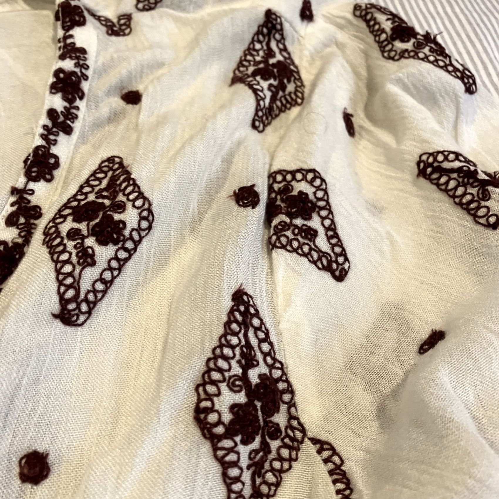 Free People FREE PEOPLE White Floral Gauze Embroidered Boho Flowy Shirt S Women Sundress Casual Party/Cocktail Travel Size S / US 4 / IT 40 - 2 Thumbnail