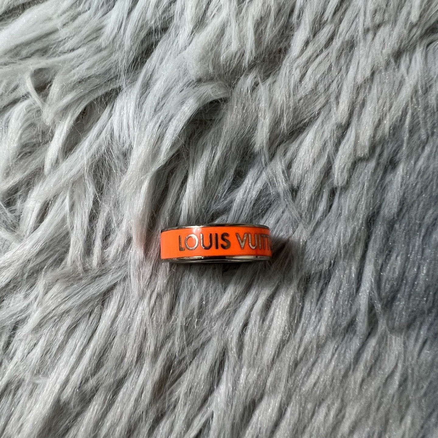 Louis Vuitton Louis Vuitton Letter Enamel Ring Size ONE SIZE - 1 Thumbnail