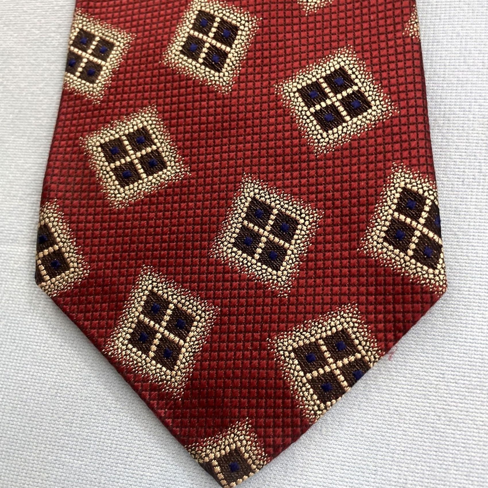 Robert Talbott VINTAGE Robert Talbott Best of Class tie Wove Deco Dot Window Neat Red Gray USA 4x58 Capsule Wide Necktie Size ONE SIZE - 2 Thumbnail