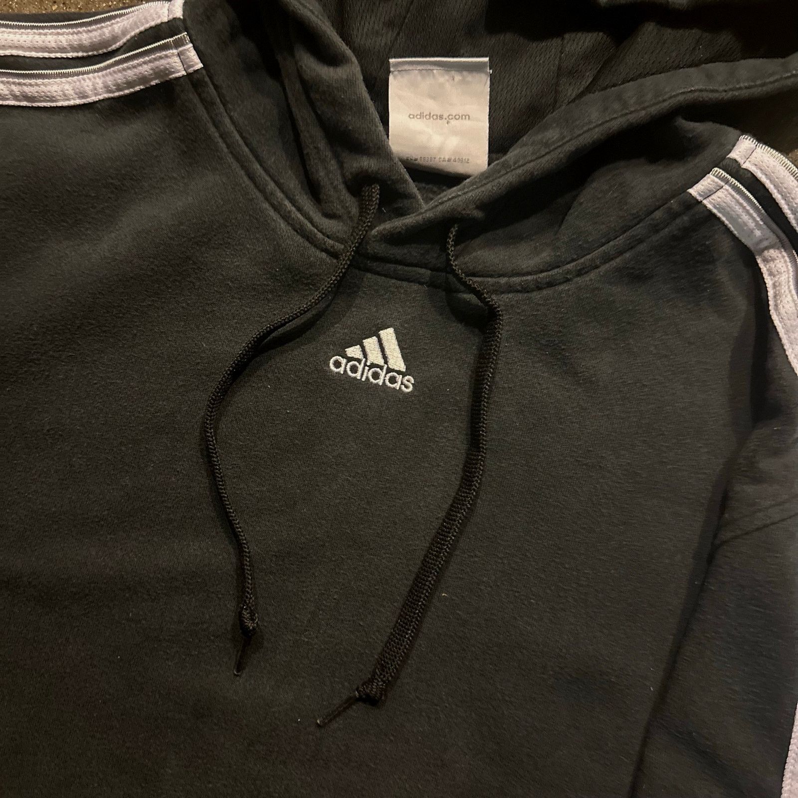 Adidas 2000s Adidas embroidered center logo pull over hoodie Size US S / EU 44-46 / 1 - 3 Thumbnail