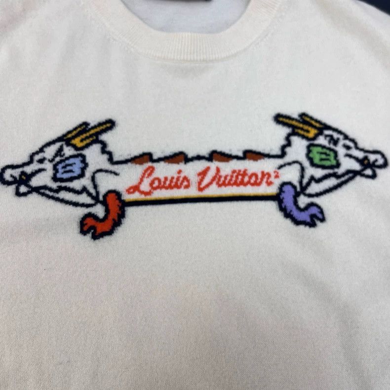 Louis Vuitton Louis Vuitton Beige cashmere sweater with two-headed dragon Size US XXL / EU 58 / 5 - 7 Thumbnail