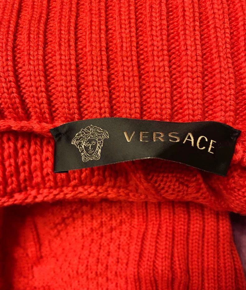 Versace Versace Medusa gold buckle sweater Size L / US 10 / IT 46 - 3 Thumbnail