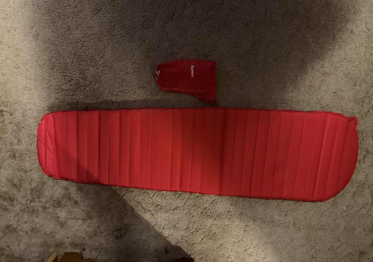 Supreme Supreme S.t.S. Self Inflating Sleeping Matt SS21 Size ONE SIZE - 2 Thumbnail
