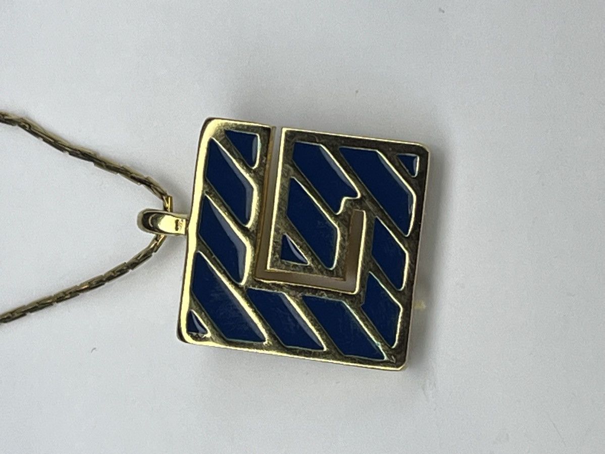 Givenchy Vintage Givenchy Enamel Logo Pendant Necklace – Gold Tone Size ONE SIZE - 6 Thumbnail