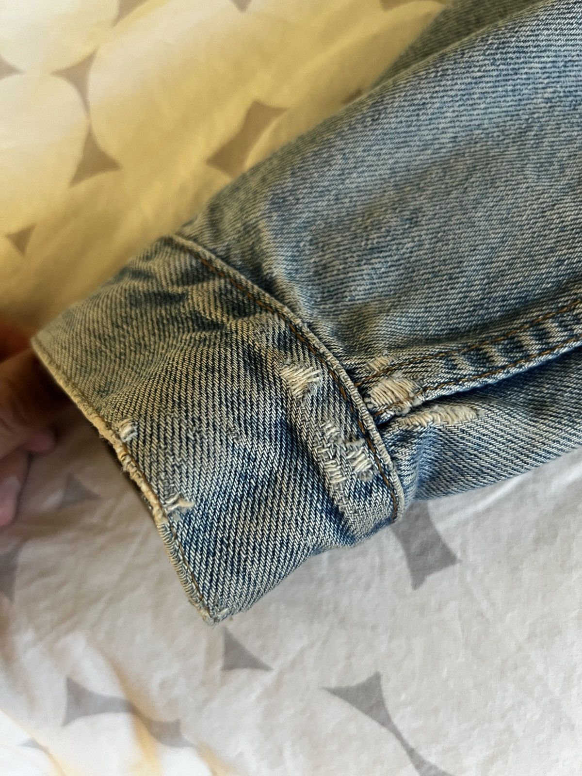 Levi's Vintage Distressed Denim Jacket Size US M / EU 48-50 / 2 - 10 Thumbnail