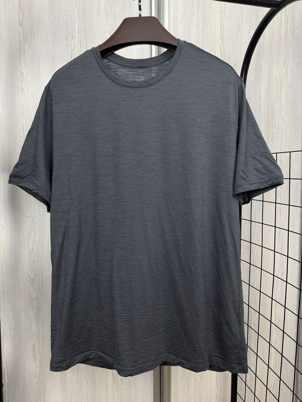 Icebreaker Icebreaker Merino wool graphite grey tee shirt sz XXL Size US XXL / EU 58 / 5 - 2 Thumbnail
