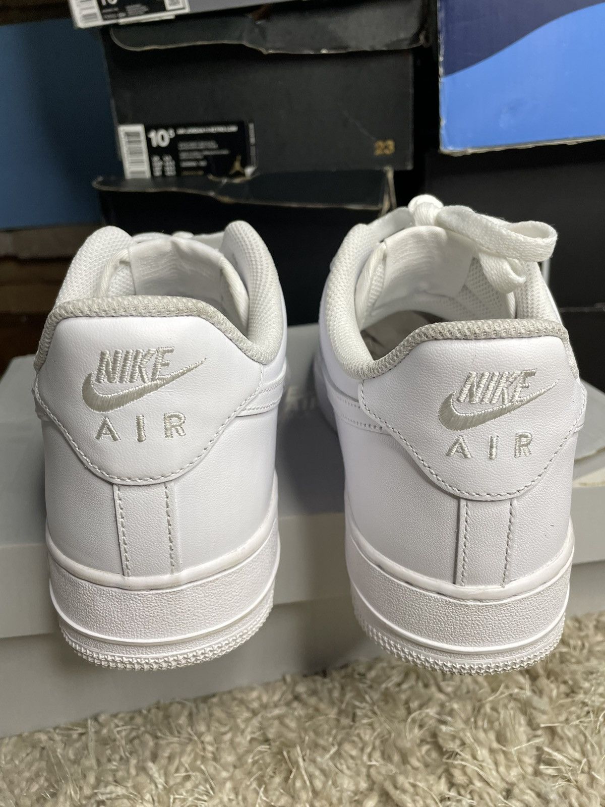 Nike Nike Air Force 1 Triple White Size US 9 / EU 42 - 6 Thumbnail