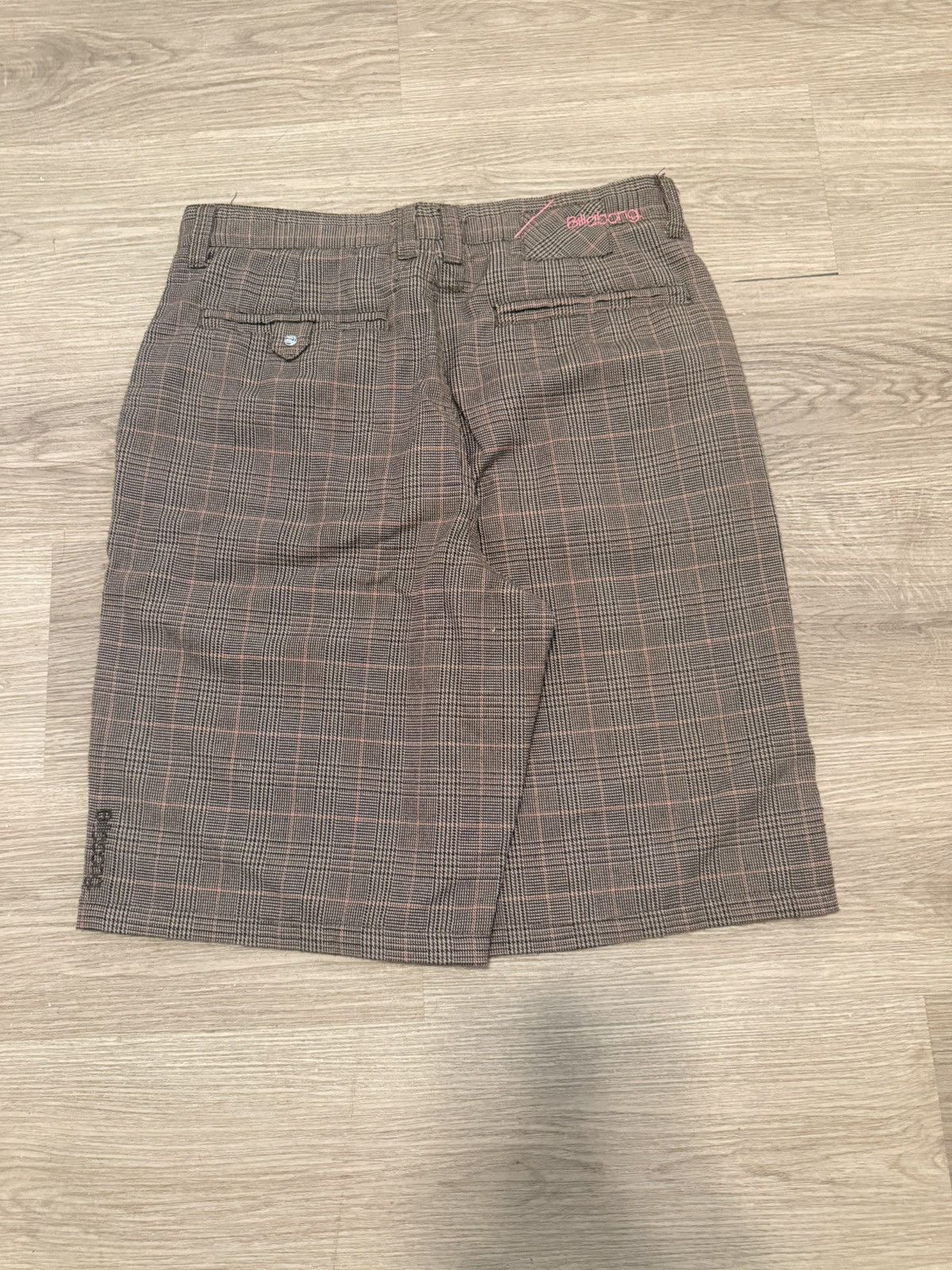 Billabong Plaid Y2K Billabong shorts Size US 31 - 3 Thumbnail