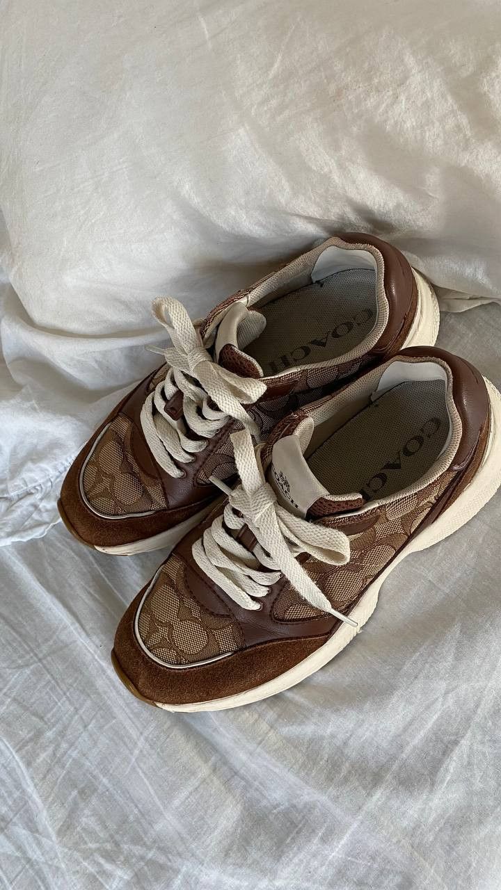 Coach Coach monogram sneakers Size US 7 / IT 37 - 2 Thumbnail