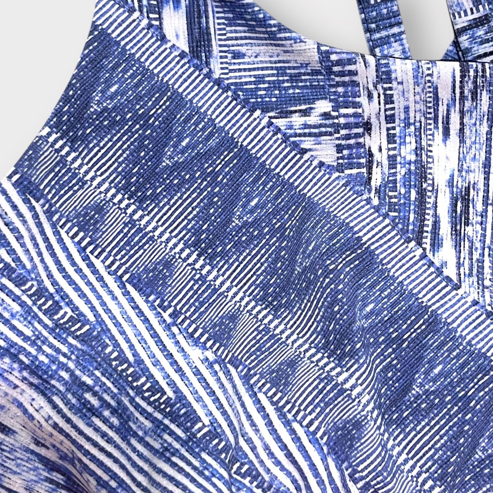 Lululemon Lululemon Energy Bra – Central Saint Martins Collab | Size 6 Size M / US 6-8 / IT 42-44 - 6 Thumbnail