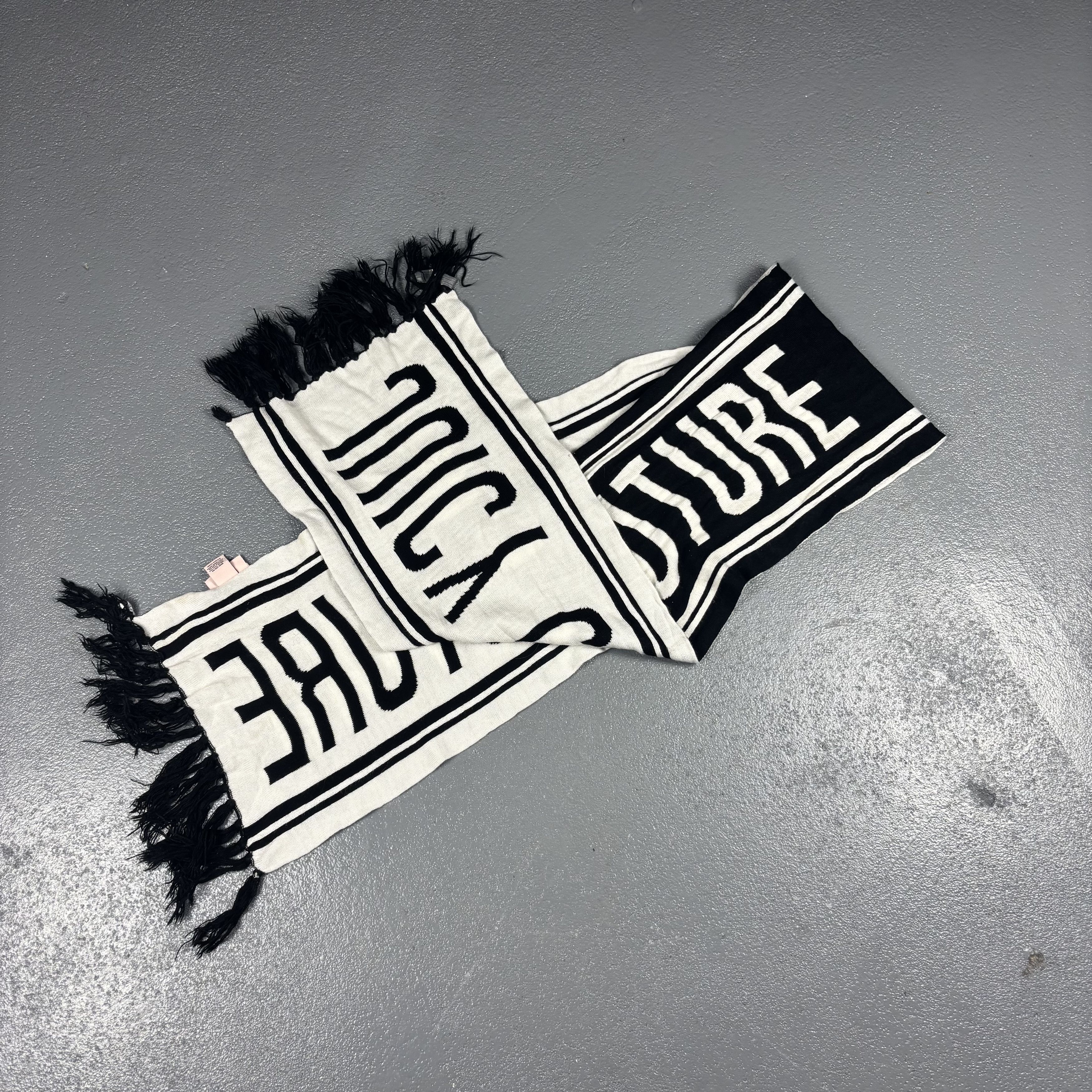 Juicy Couture Juicy Couture Scarf Size ONE SIZE - 4 Thumbnail