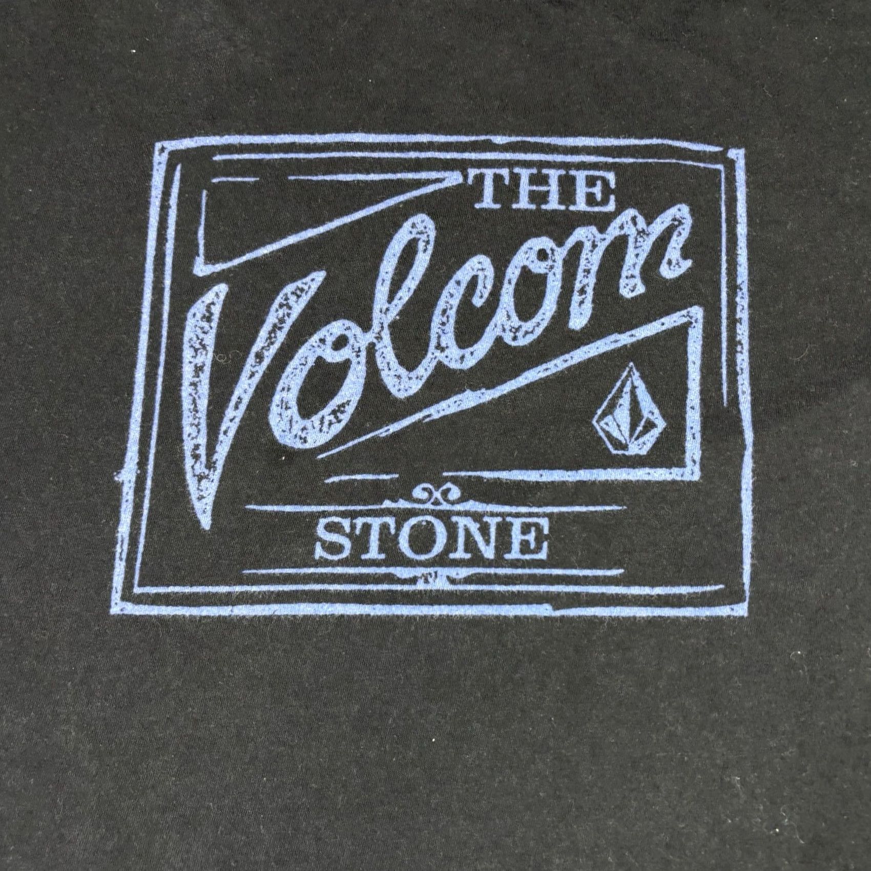 Volcom VINTAGE Volcom T Shirt Black 2XL Men Grunge Graphic Print Crew Neck Short Sleeve Vintage Mens 2000s Skater Size US XXL / EU 58 / 5 - 6 Thumbnail