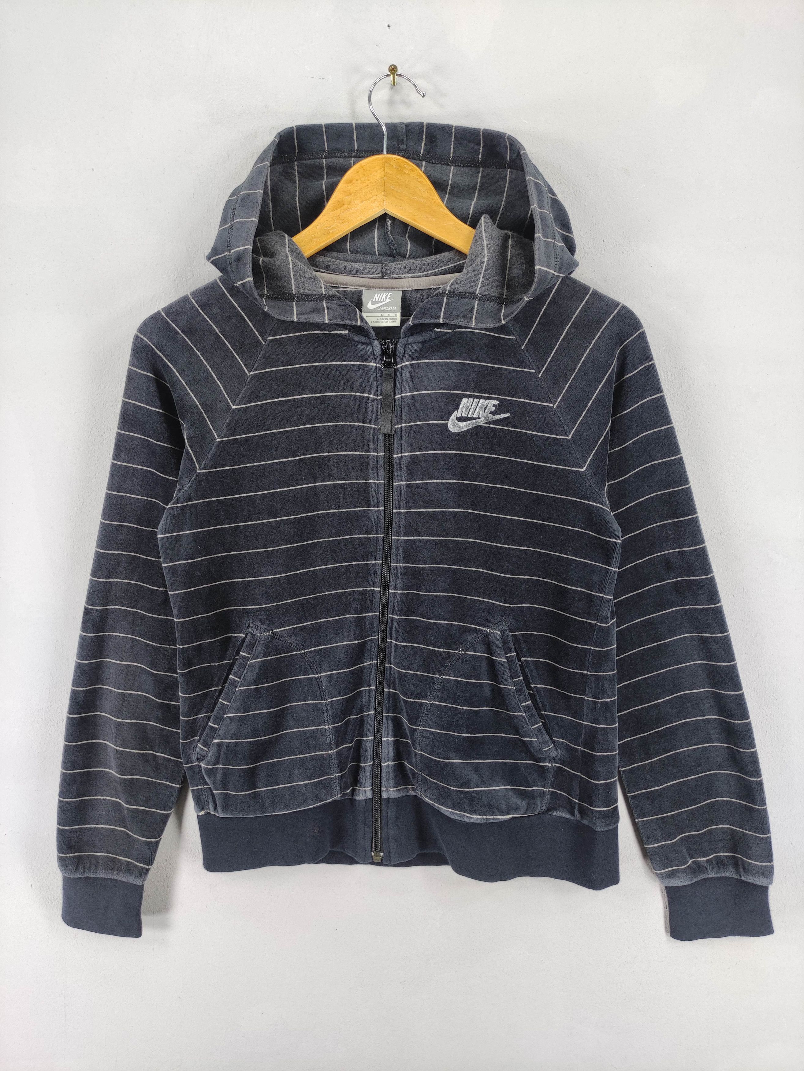 Nike Vintage Nike Velvet Hoodie Sweater Jacket Zipper Size M / US 6-8 / IT 42-44 - 1 Thumbnail