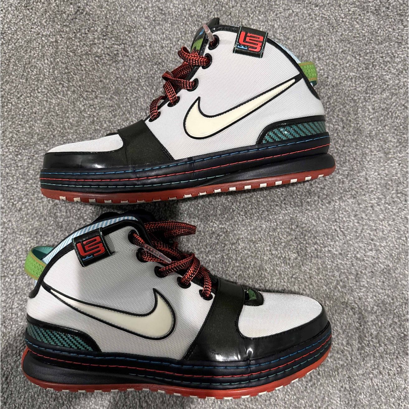 Nike Zoom Lebron 6 Miami colorway size 11 style 346526-181 Size US 11 / EU 44 - 2 Thumbnail