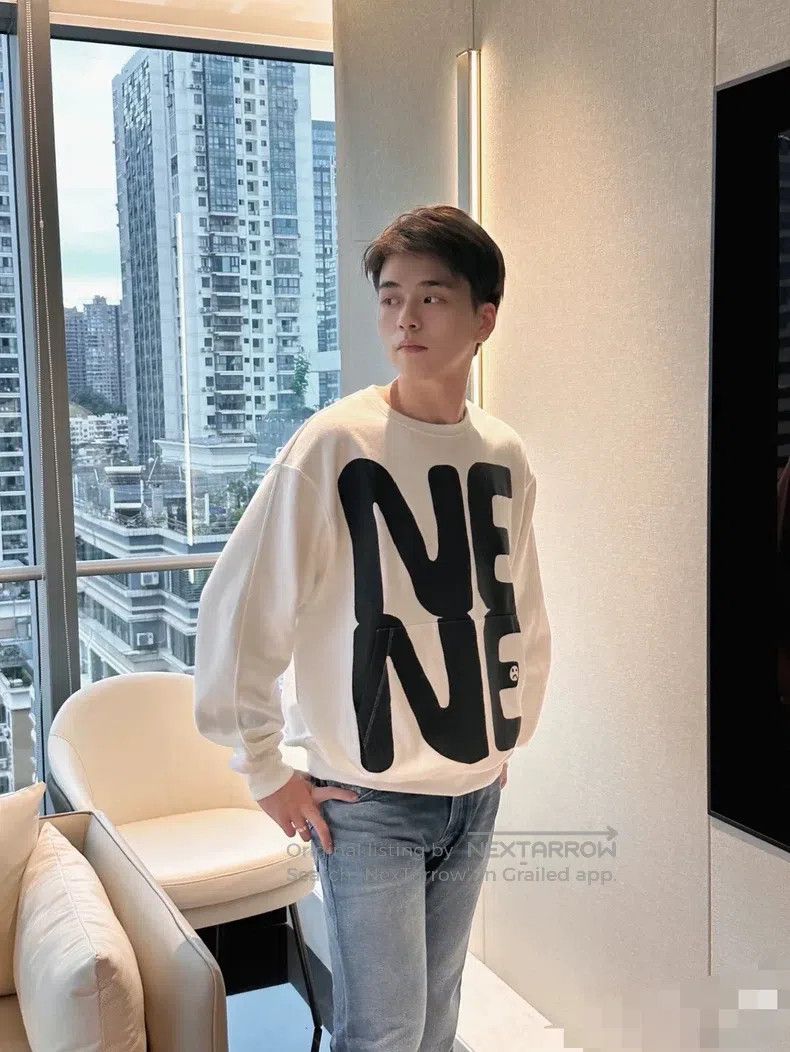 Valentino Valentino White printed casual crew neck sweatshirt Size US S / EU 44-46 / 1 - 5 Thumbnail