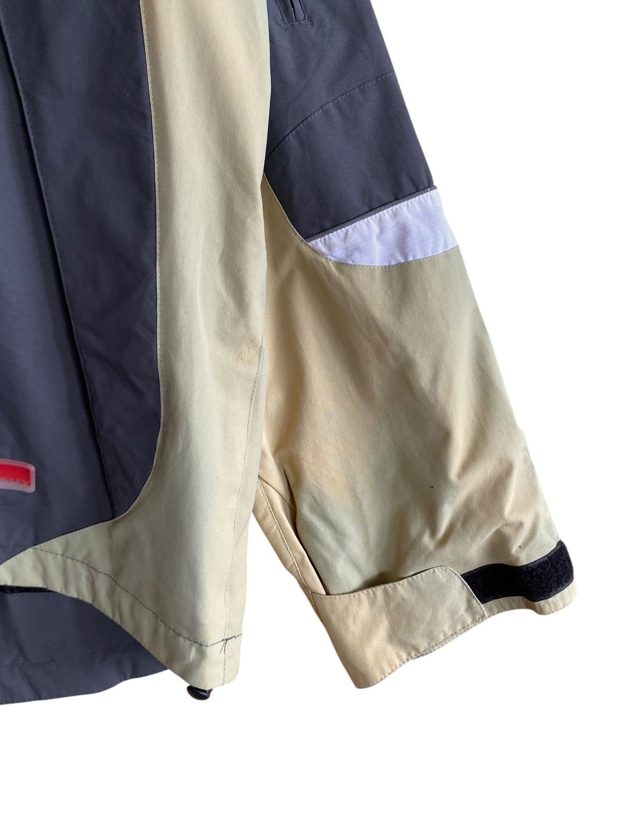 Oakley Very Rare Vintage Brand Oakley Sun Faded Ski Jacket 2000s Size US L / EU 52-54 / 3 - 7 Thumbnail
