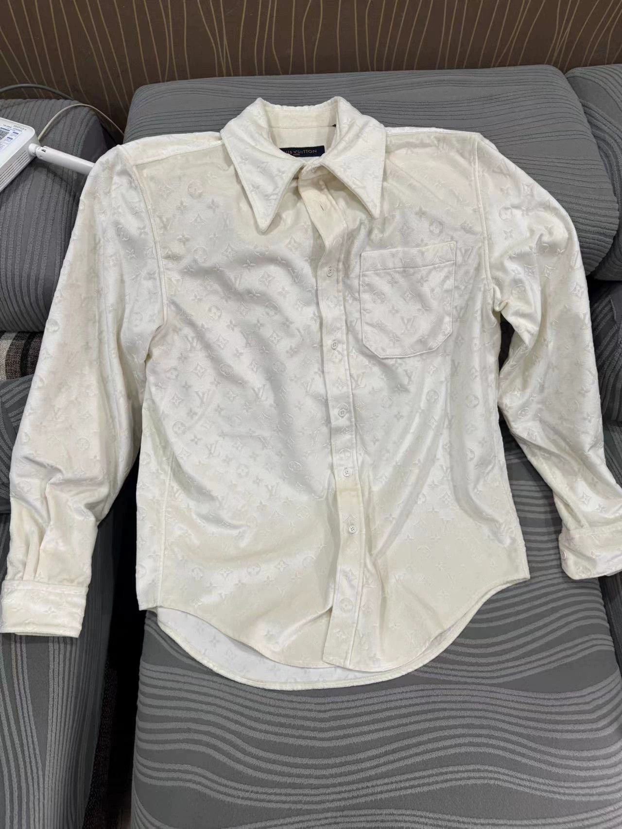 Louis Vuitton LV Men's Velvet Shirt New Size US XL / EU 56 / 4 - 1 Thumbnail