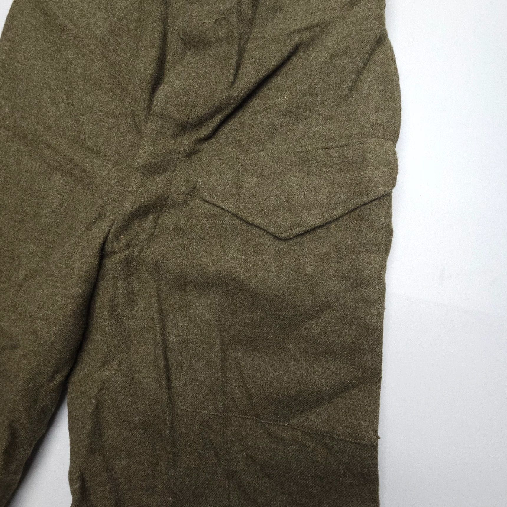 CO Vtg 1950's MFG Co Wool Pants 36 x 32" High Rise Casual Workwear Straight Leg Men’s Pants Green Wool Battle Dress Trousers USA Vintage Cargo Pocket Size US 36 / EU 52 - 5 Thumbnail