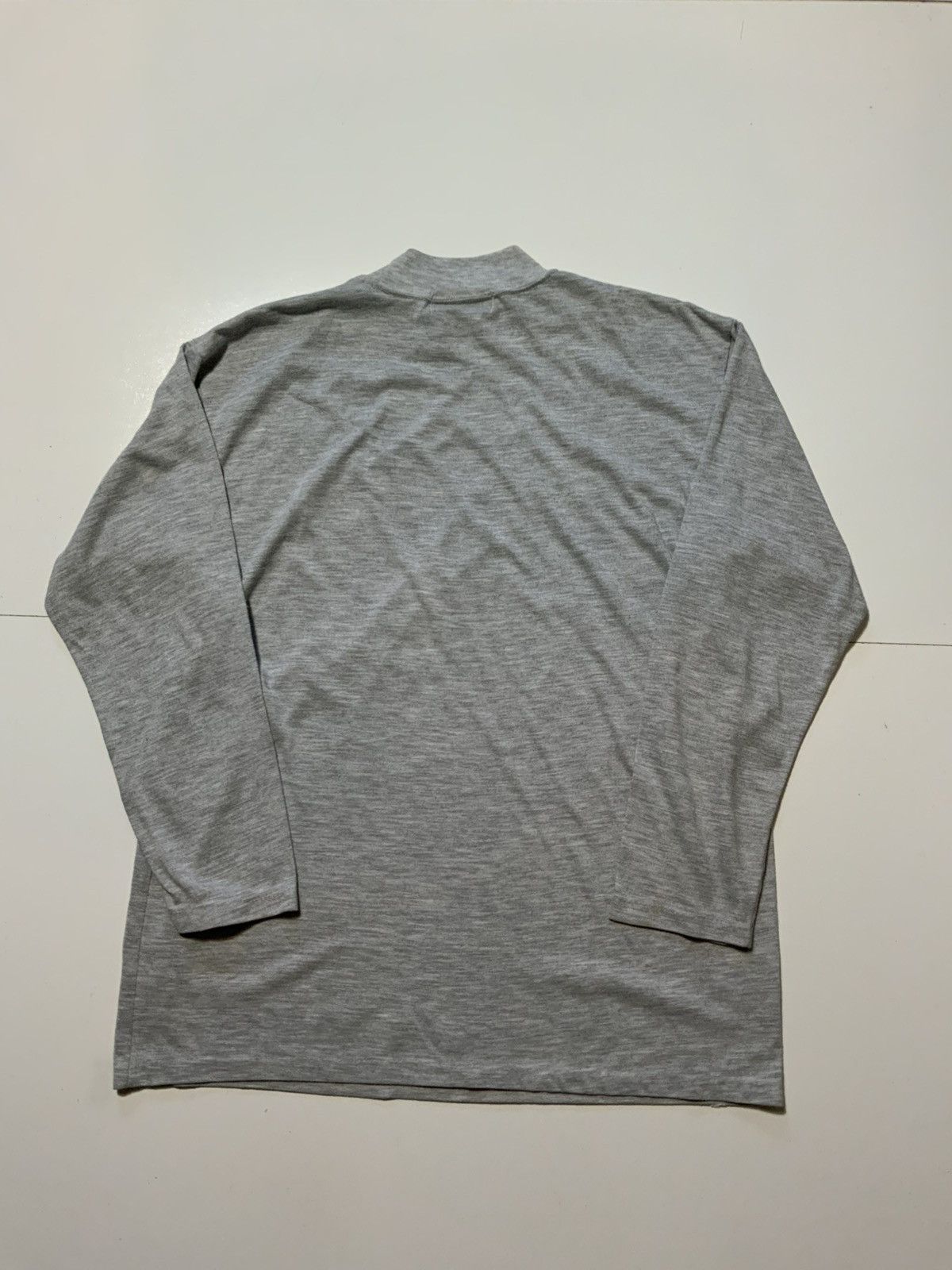 Hang Ten Vintage Hang Ten Made In Japan Mock Neck Footprint T-Shirt Size US S / EU 44-46 / 1 - 3 Thumbnail